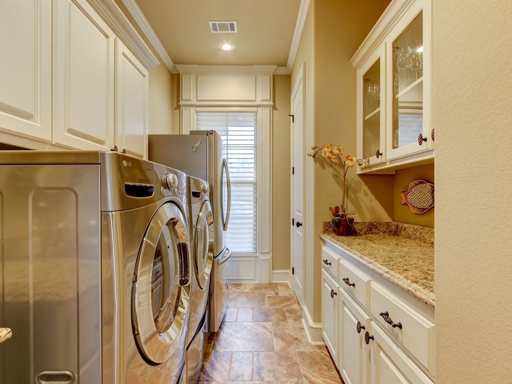 Sparling Point - Residential