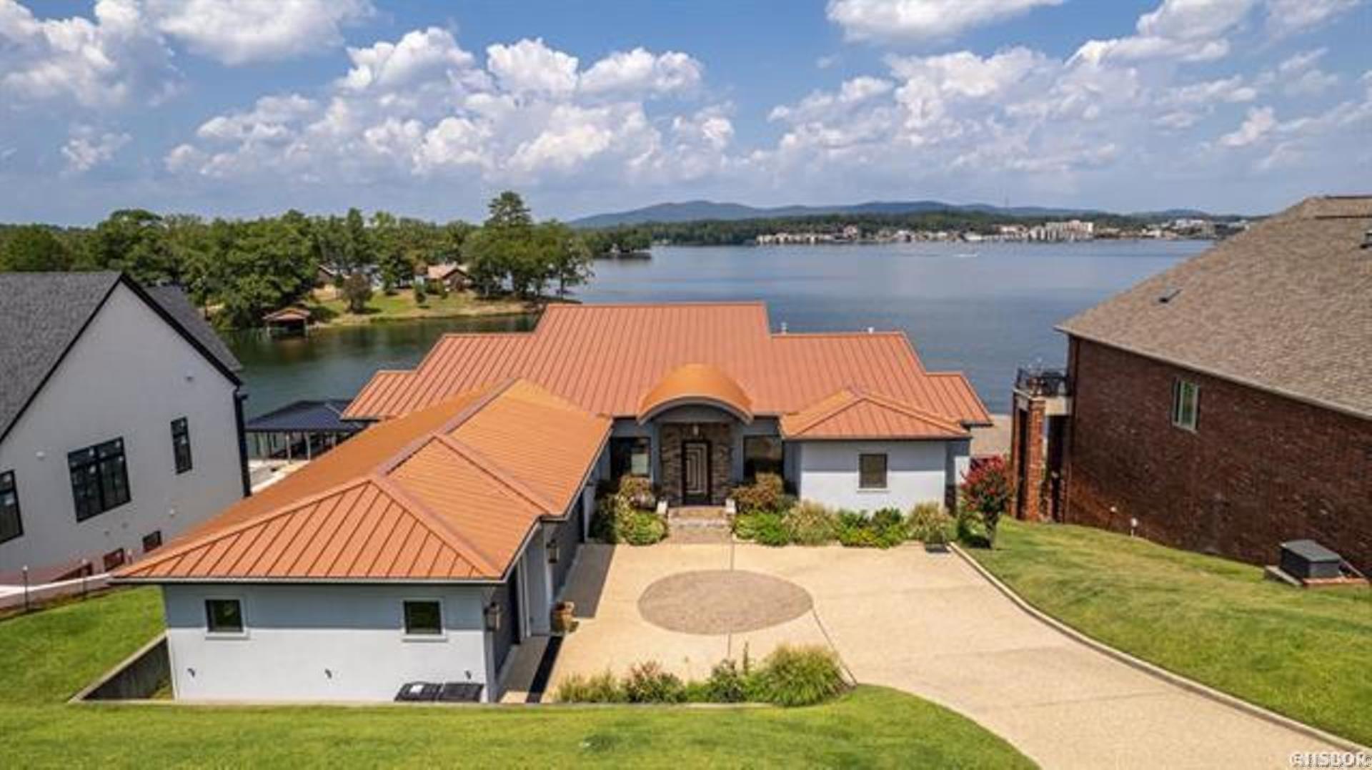 Point on Wilson Point - Residential