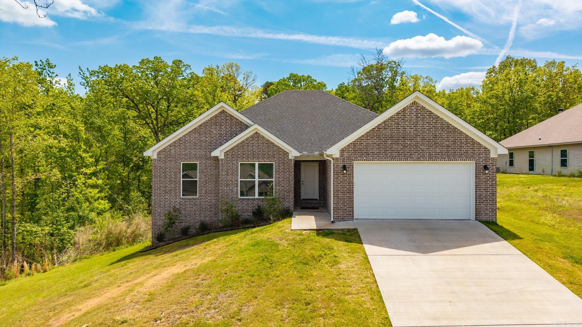 PINEWOOD ESTATES - Residential