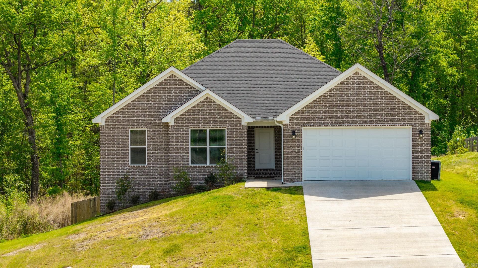 PINEWOOD ESTATES - Residential