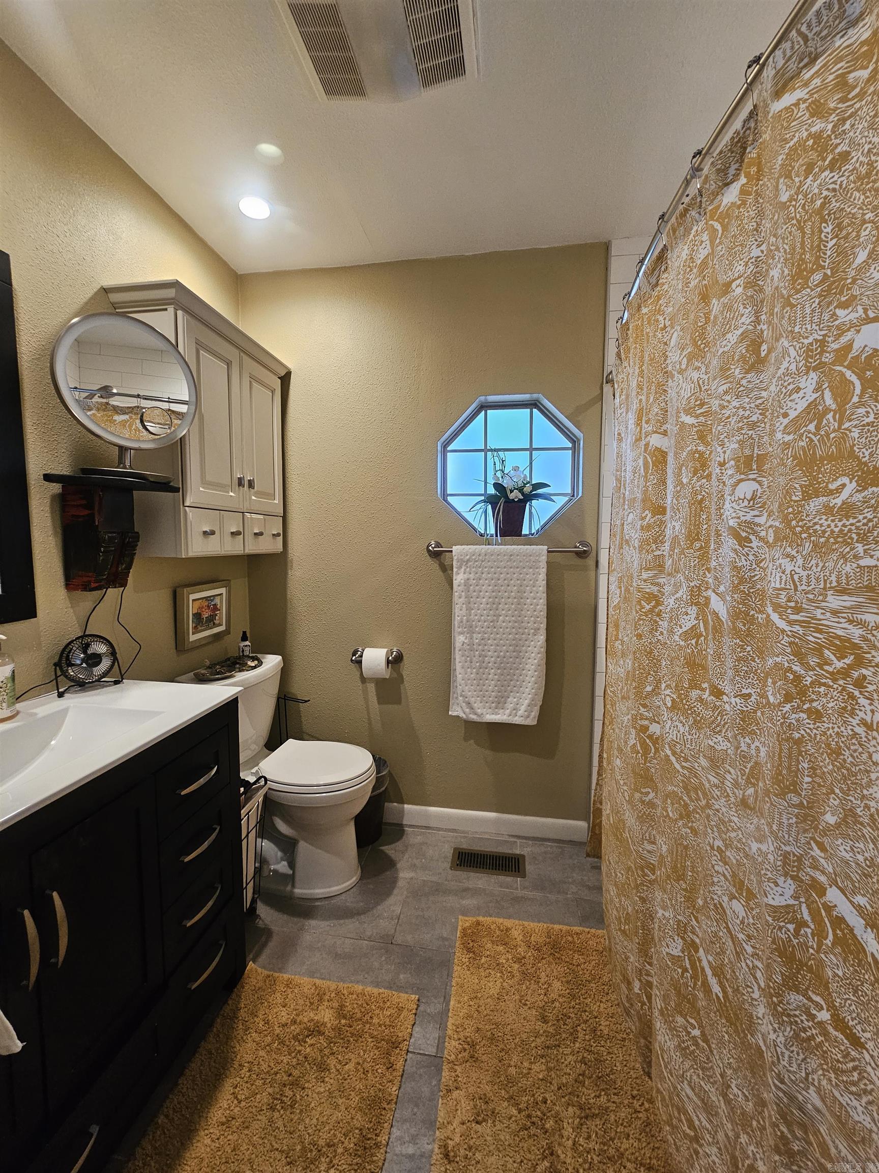 INDIAN HILLS - Residential