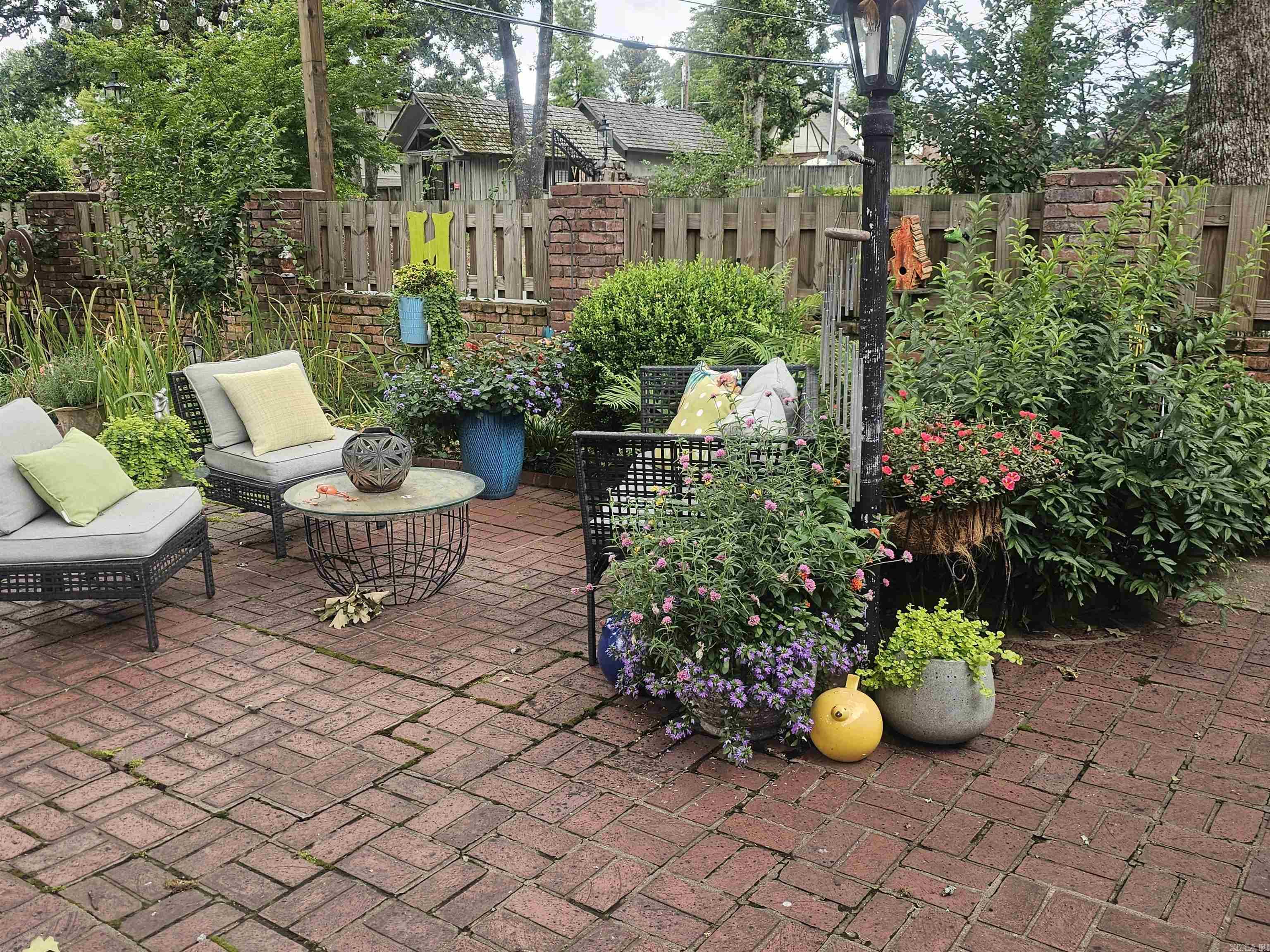 INDIAN HILLS - Residential