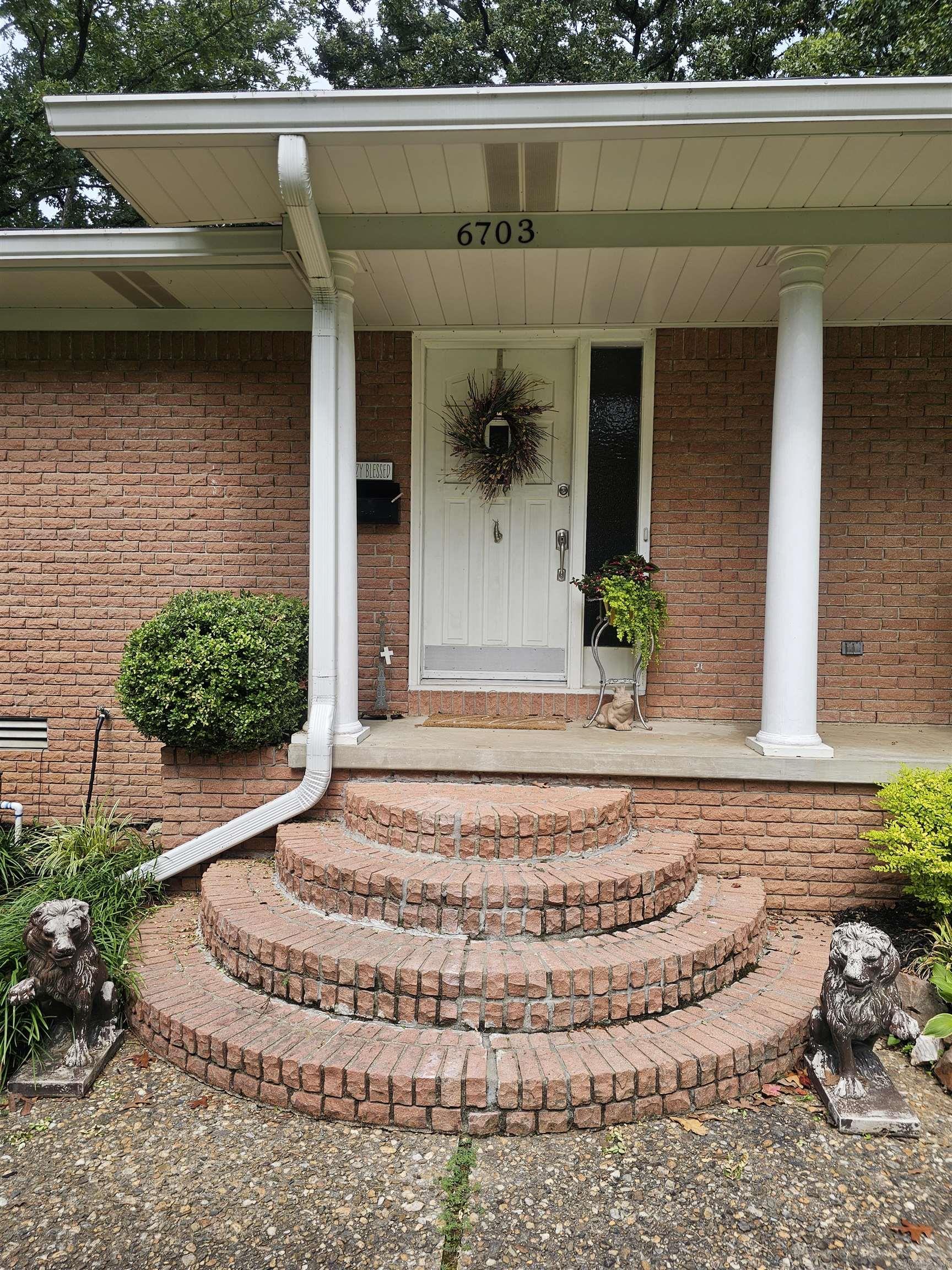 INDIAN HILLS - Residential