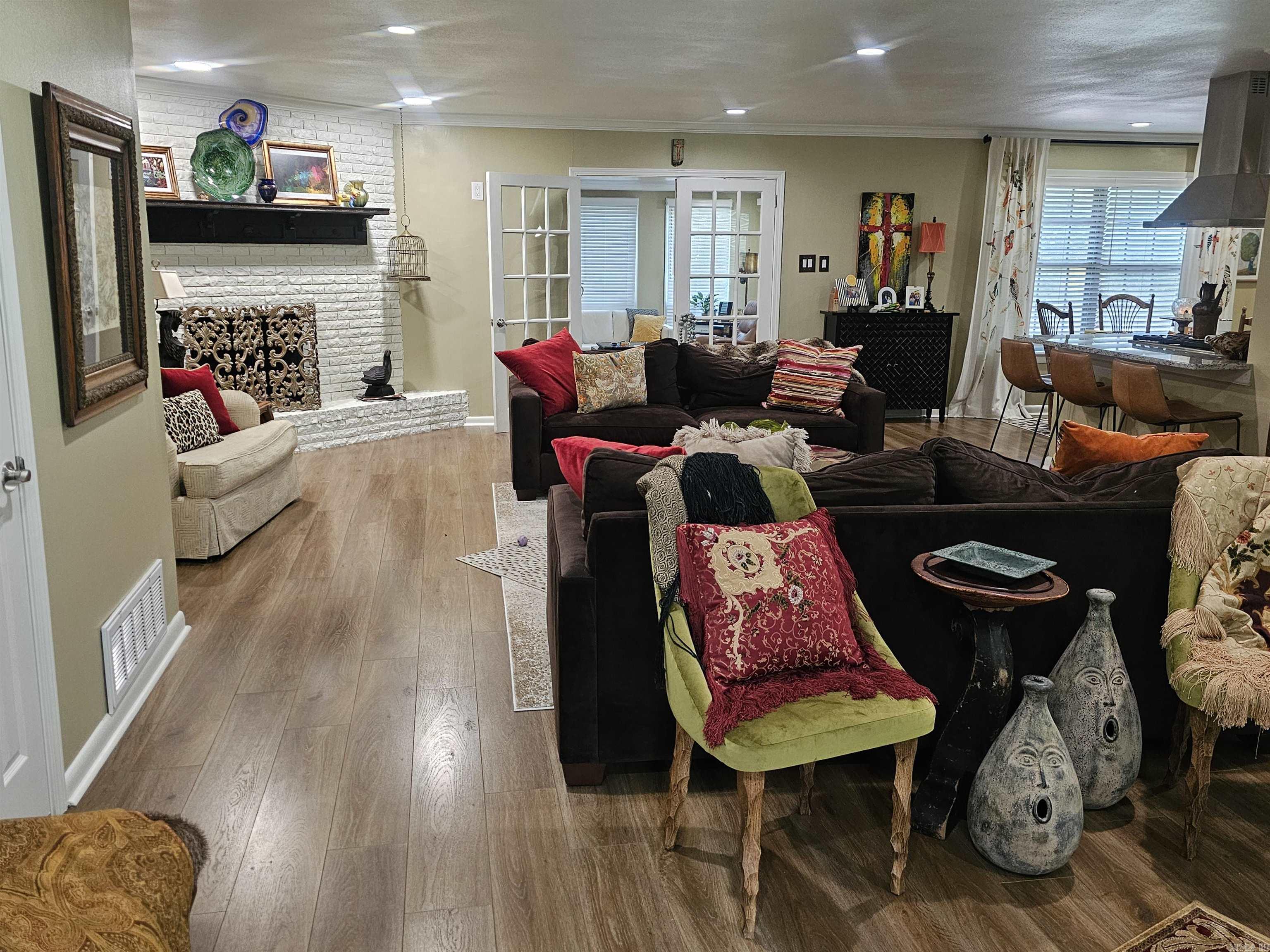 INDIAN HILLS - Residential