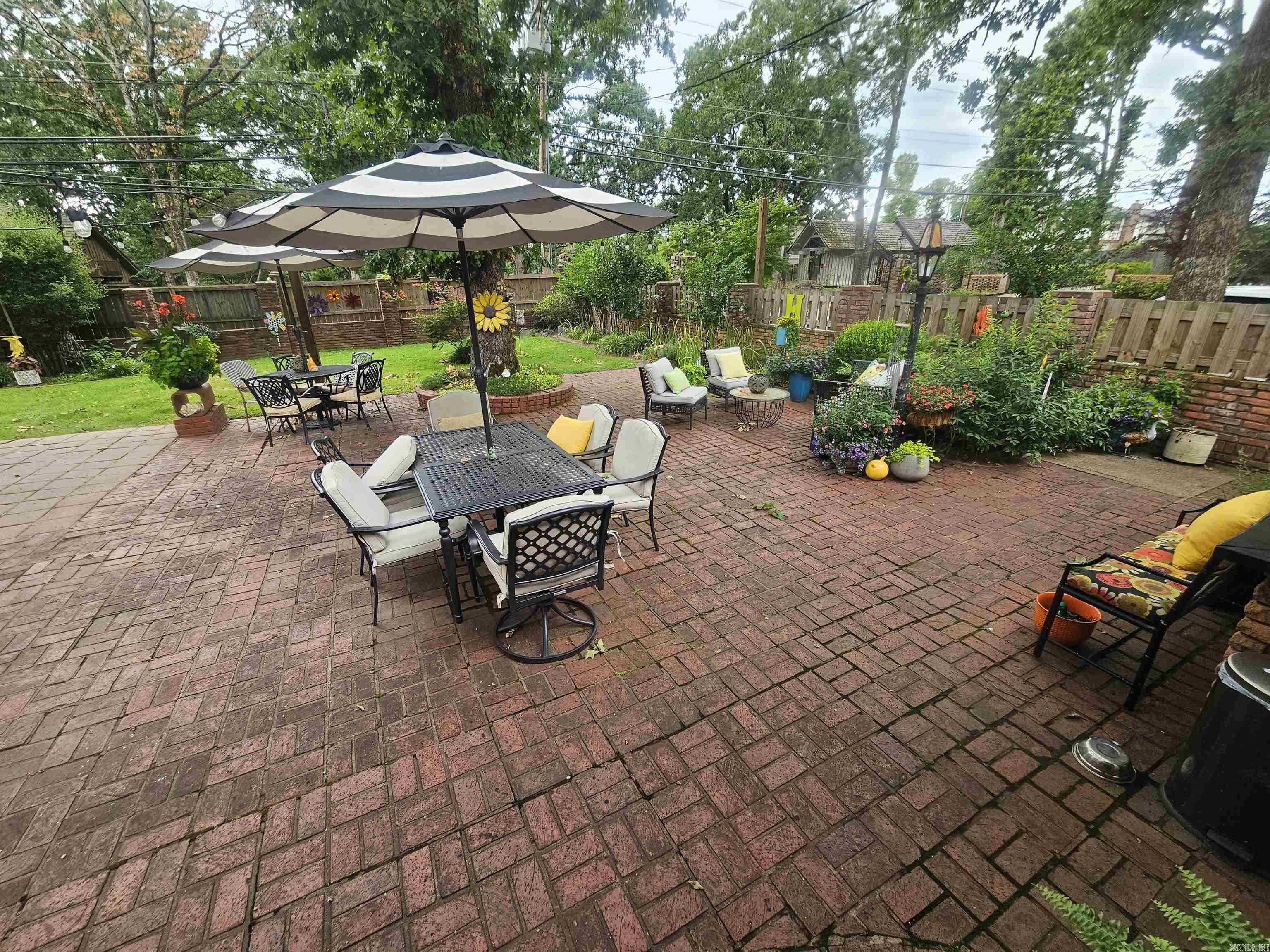 INDIAN HILLS - Residential
