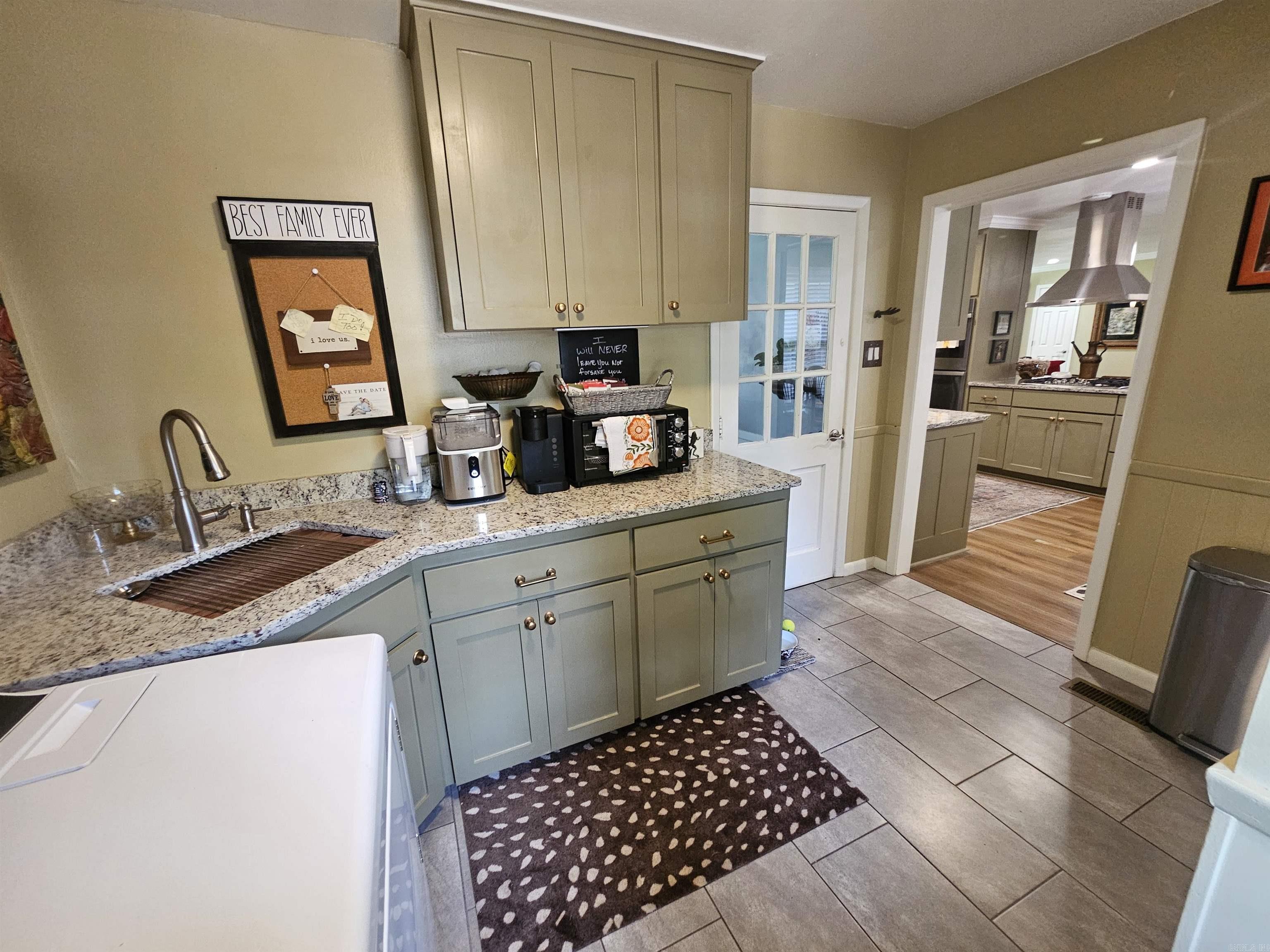 INDIAN HILLS - Residential