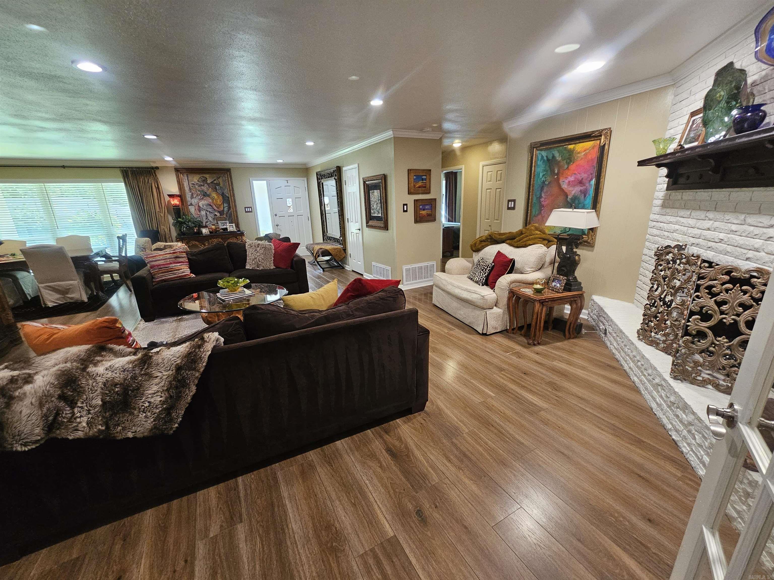 INDIAN HILLS - Residential
