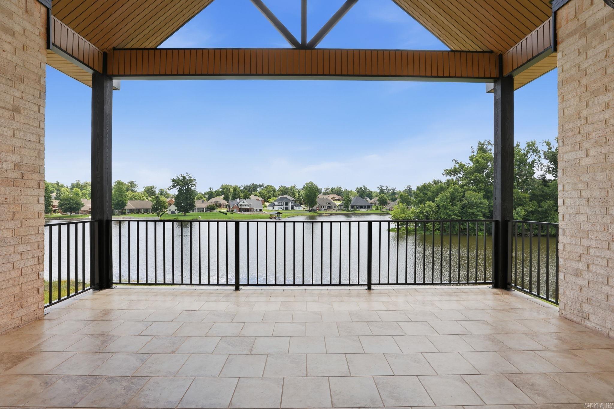 NORTH SHORE @ HURRICANE LAKE EST - Residential