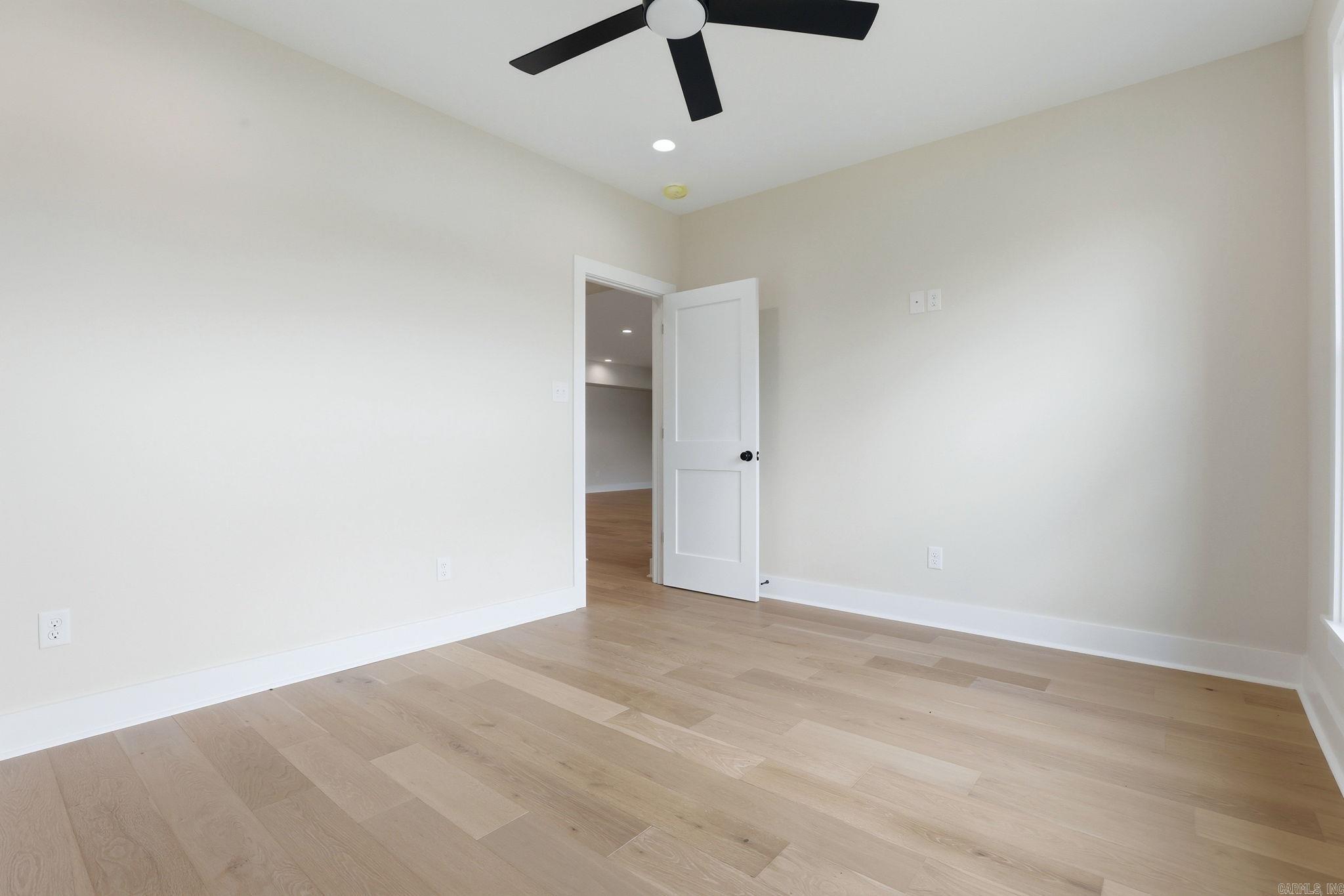 NORTH SHORE @ HURRICANE LAKE EST - Residential