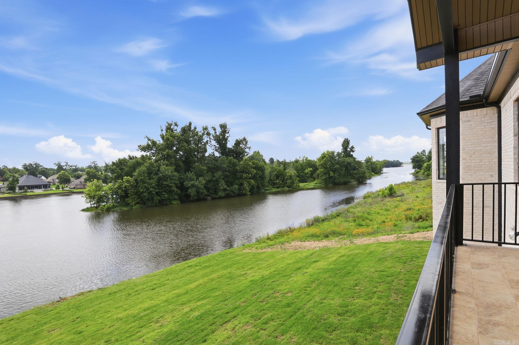 NORTH SHORE @ HURRICANE LAKE EST - Residential
