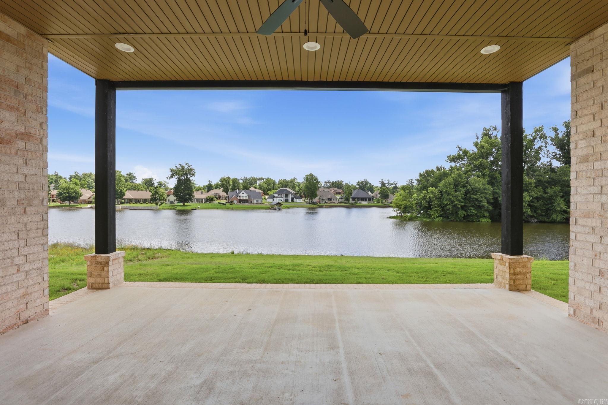 NORTH SHORE @ HURRICANE LAKE EST - Residential