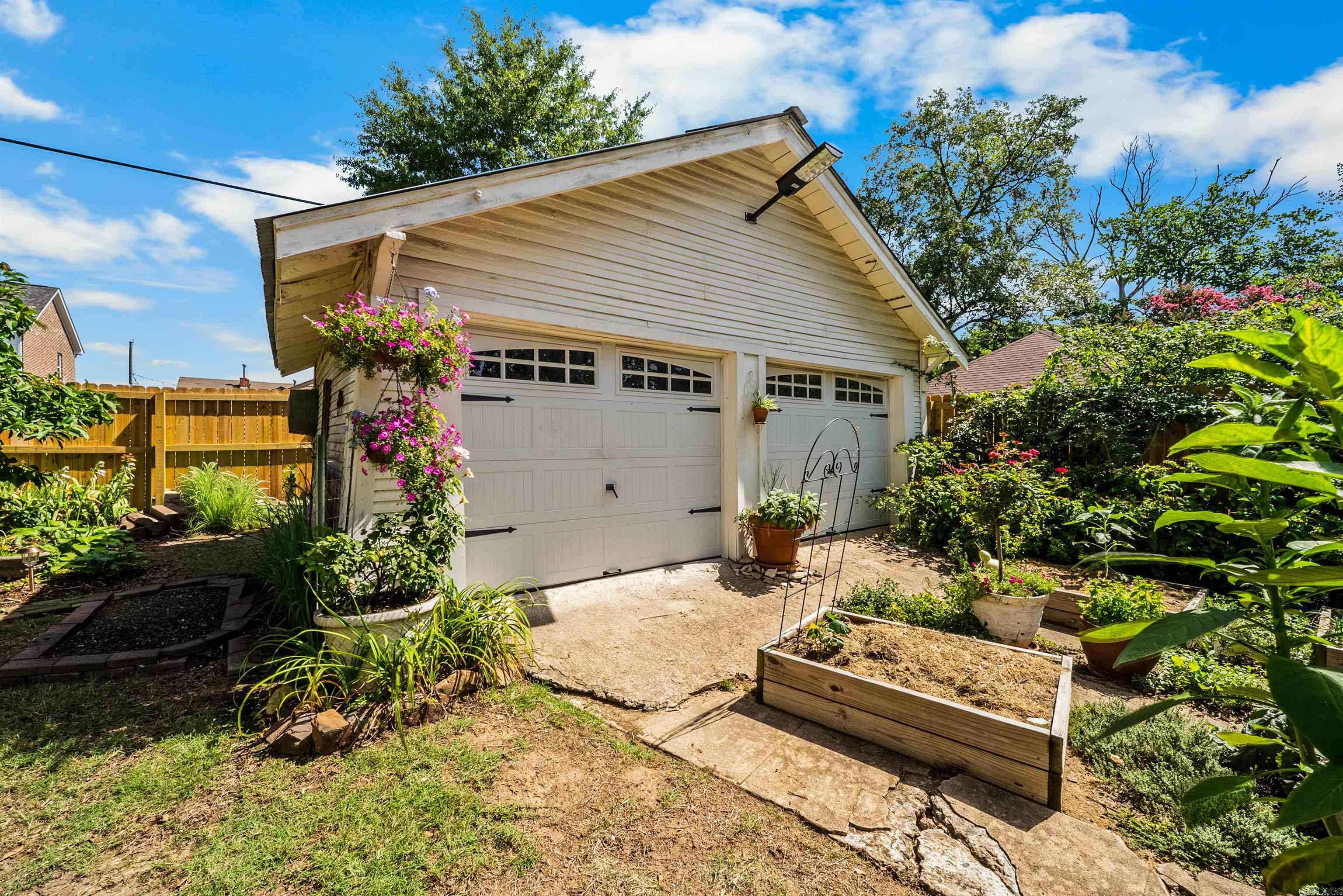 PARK HILL ADDN TO LR - Residential