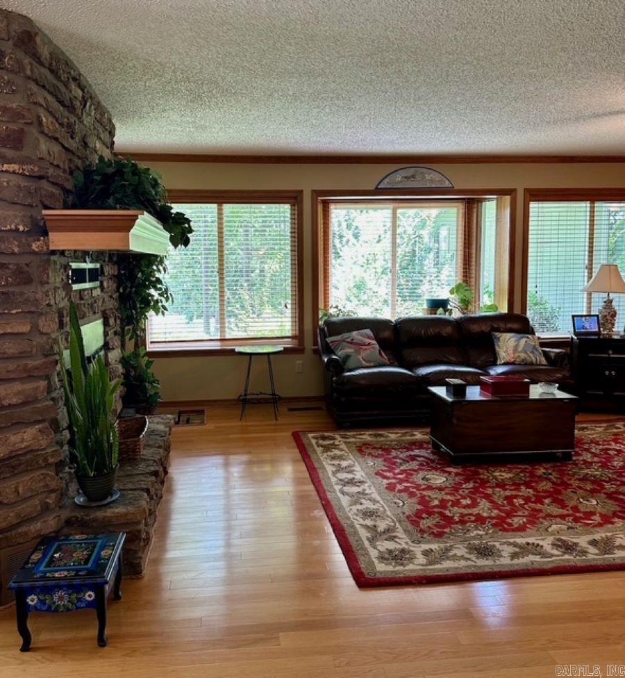 CASTLE RIDGE - Residential