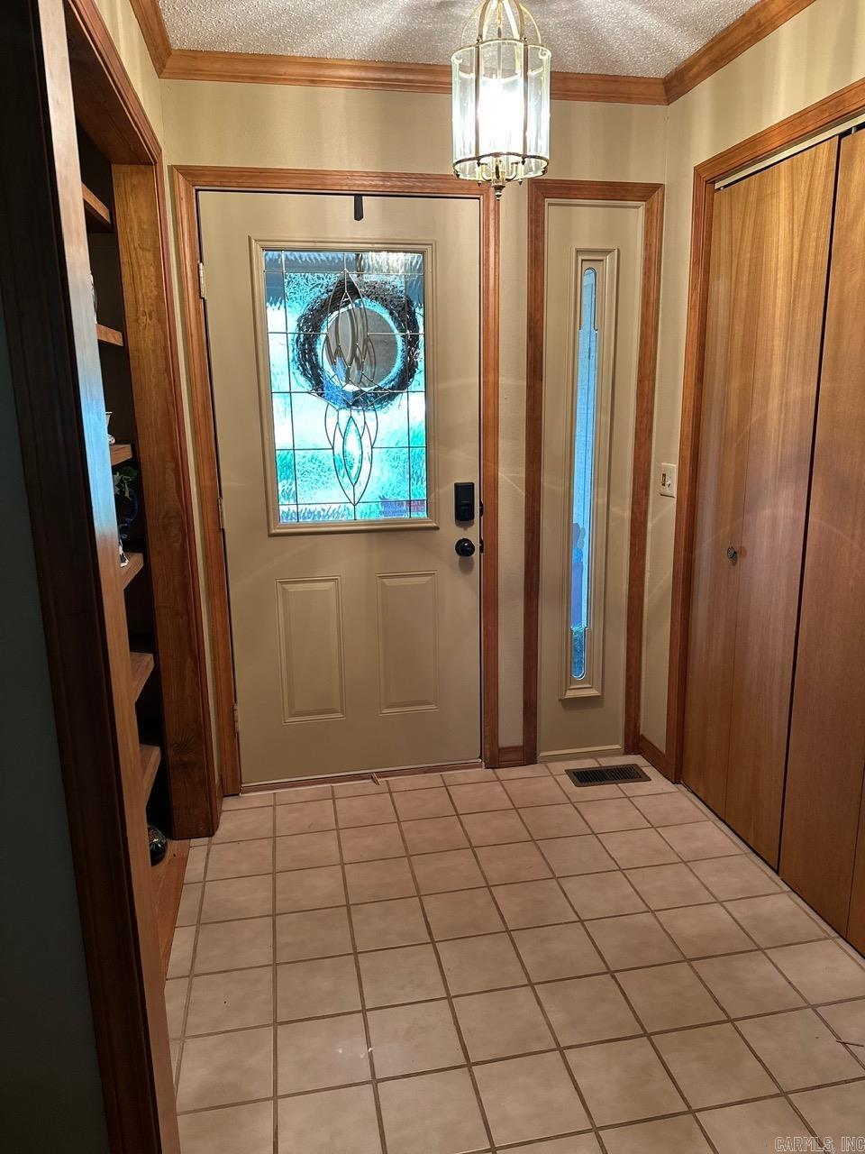 CASTLE RIDGE - Residential