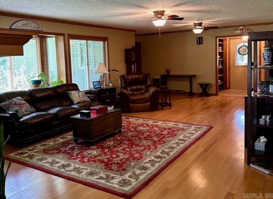 CASTLE RIDGE - Residential