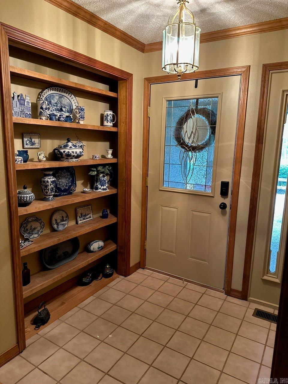 CASTLE RIDGE - Residential