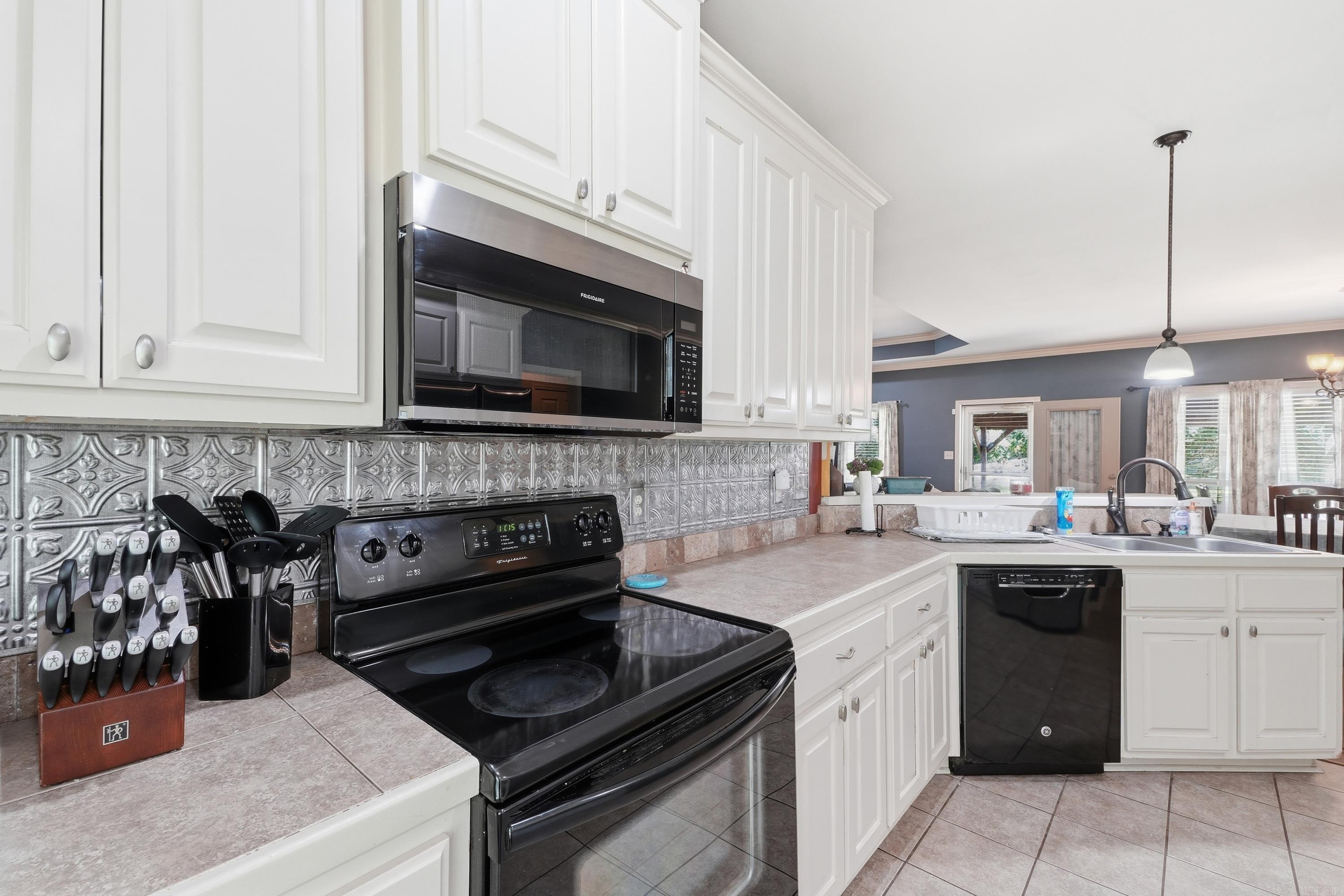 CADRON POINT - Residential