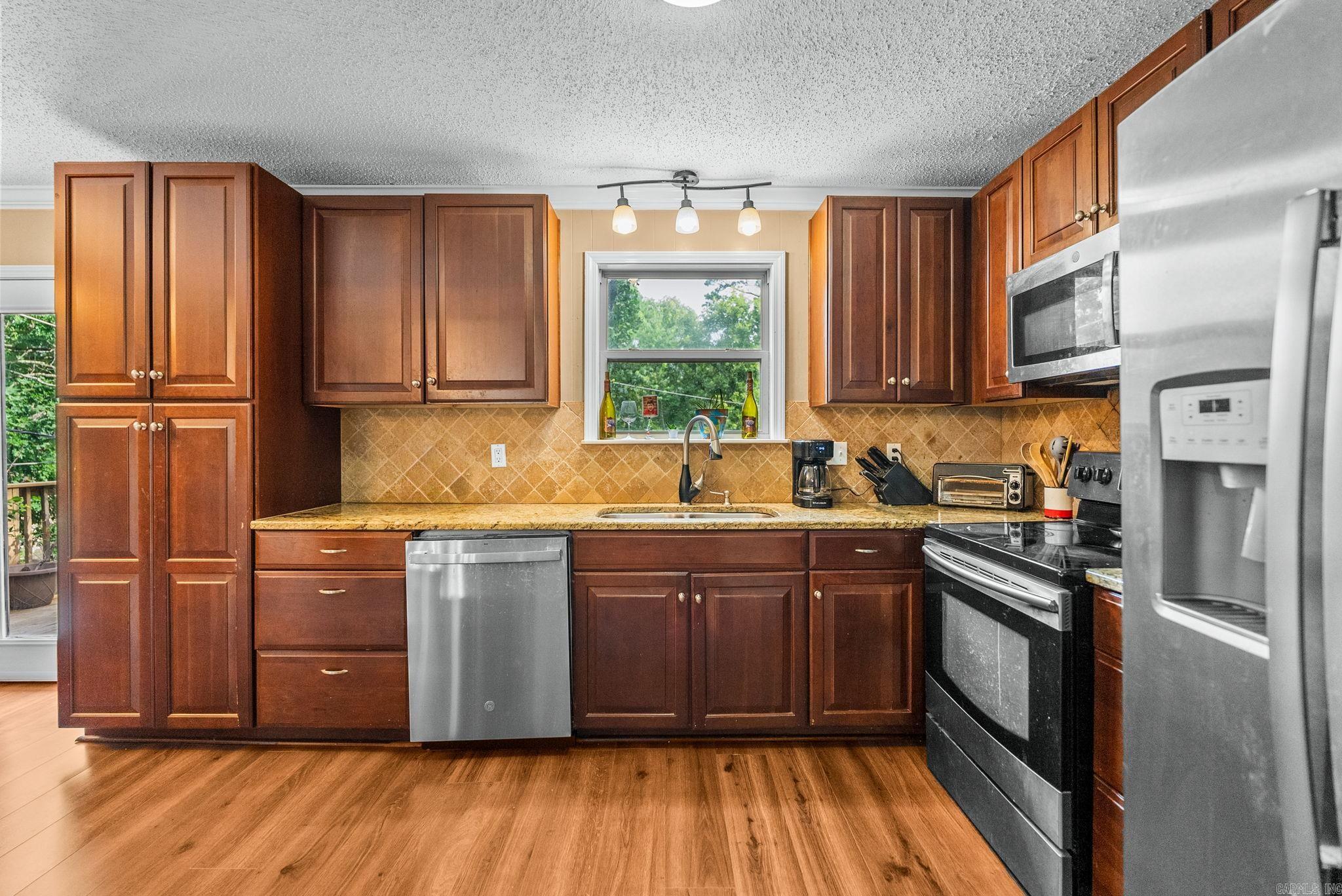 PLEASANT VIEW - Residential
