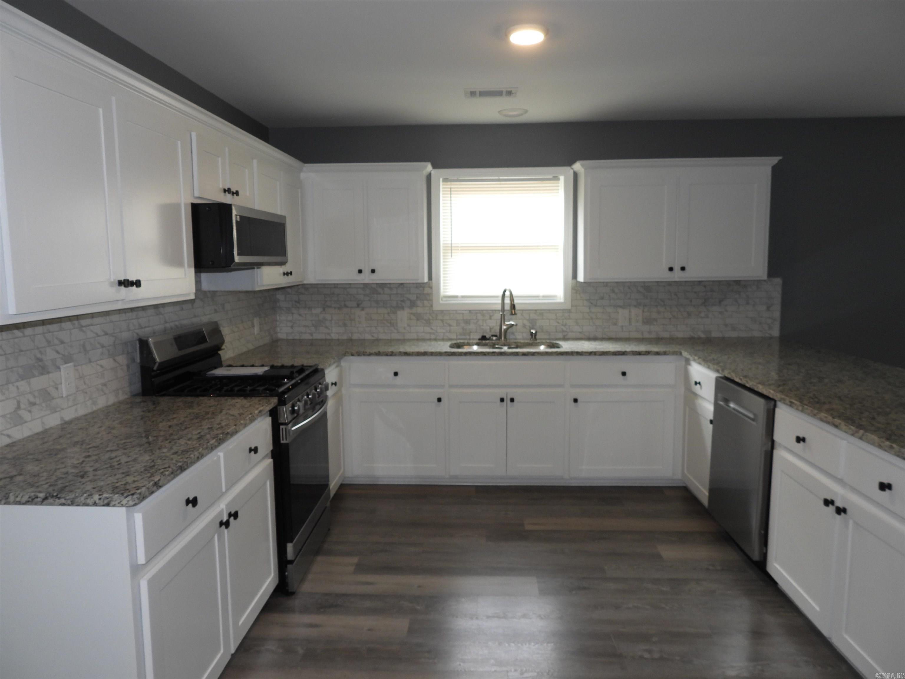 BARROW JOHN - Residential