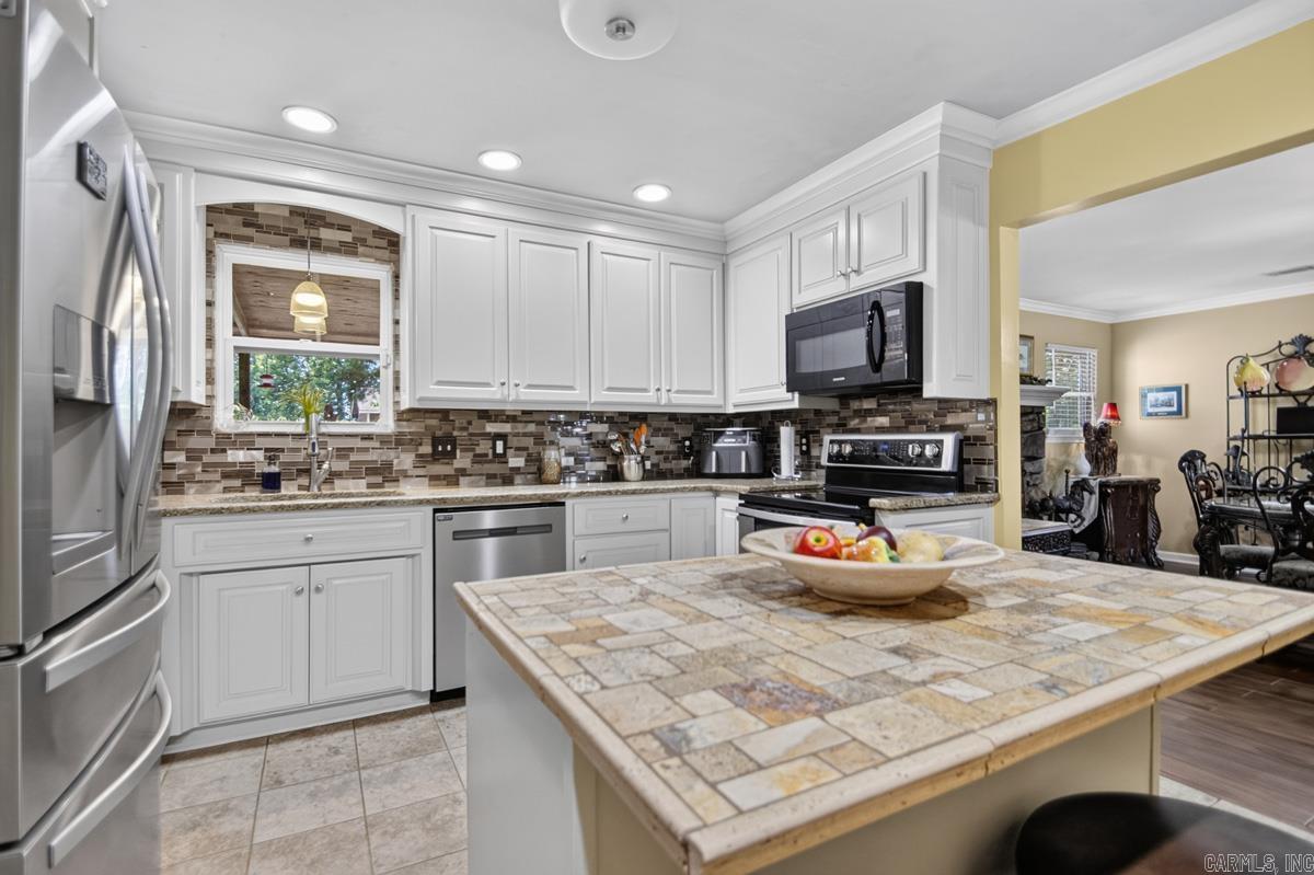 SHERWOOD ACRES - Residential