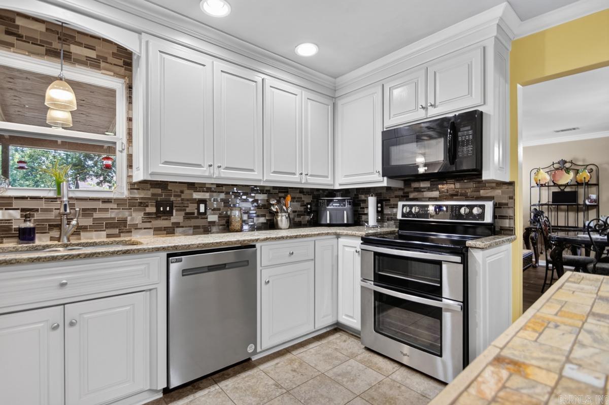 SHERWOOD ACRES - Residential