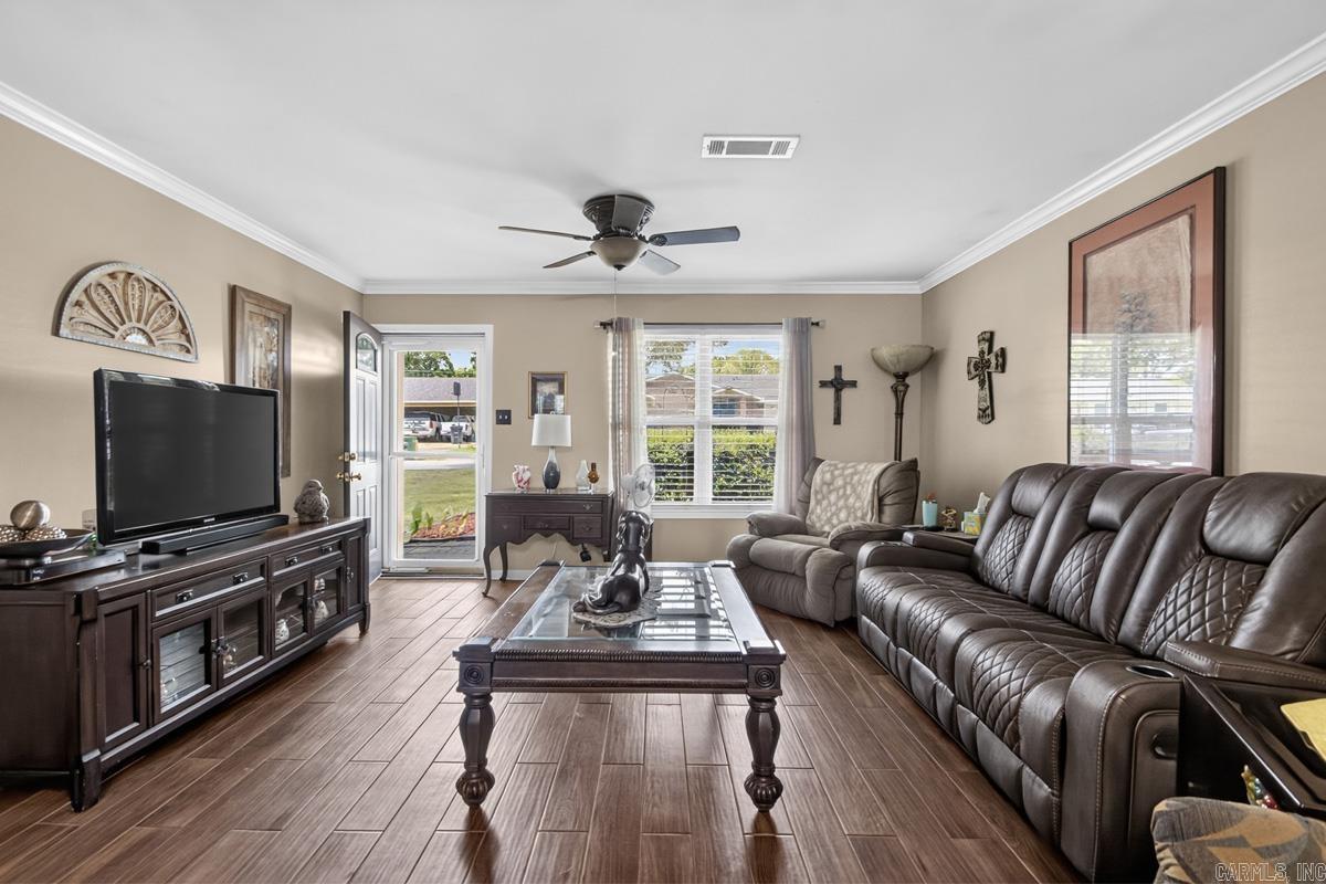 SHERWOOD ACRES - Residential