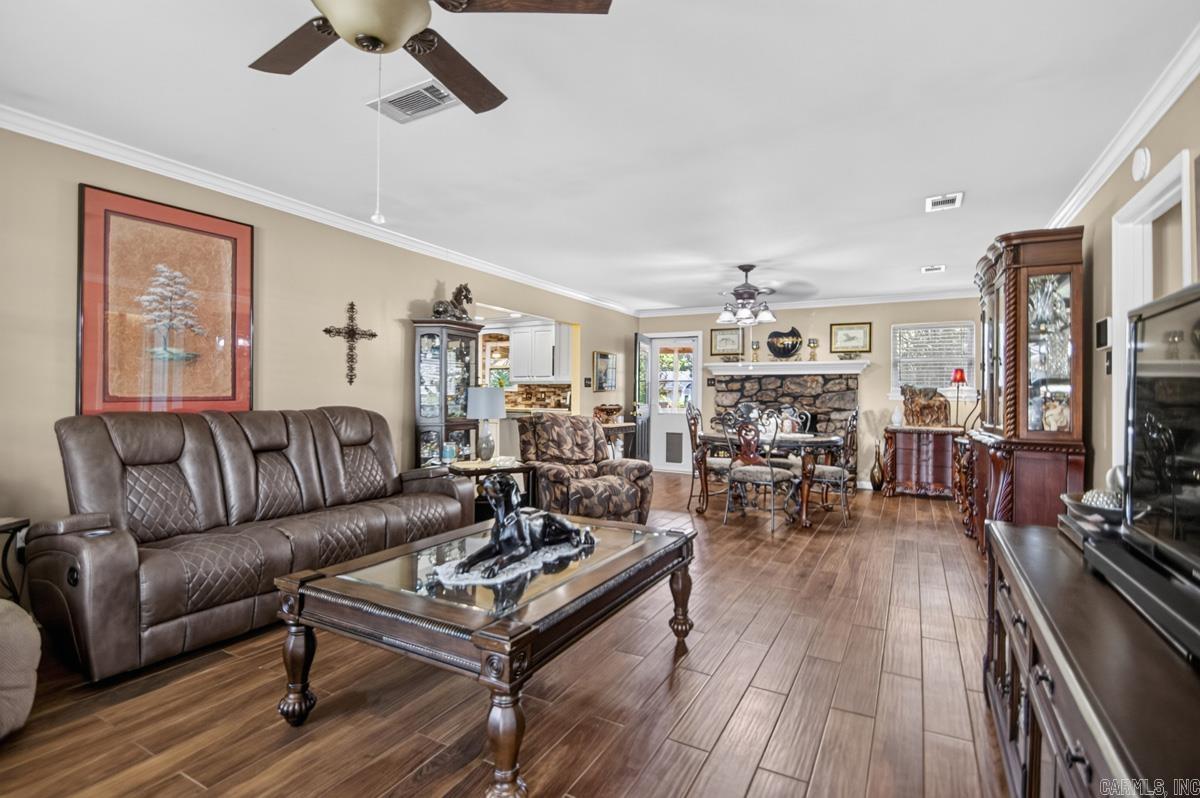 SHERWOOD ACRES - Residential