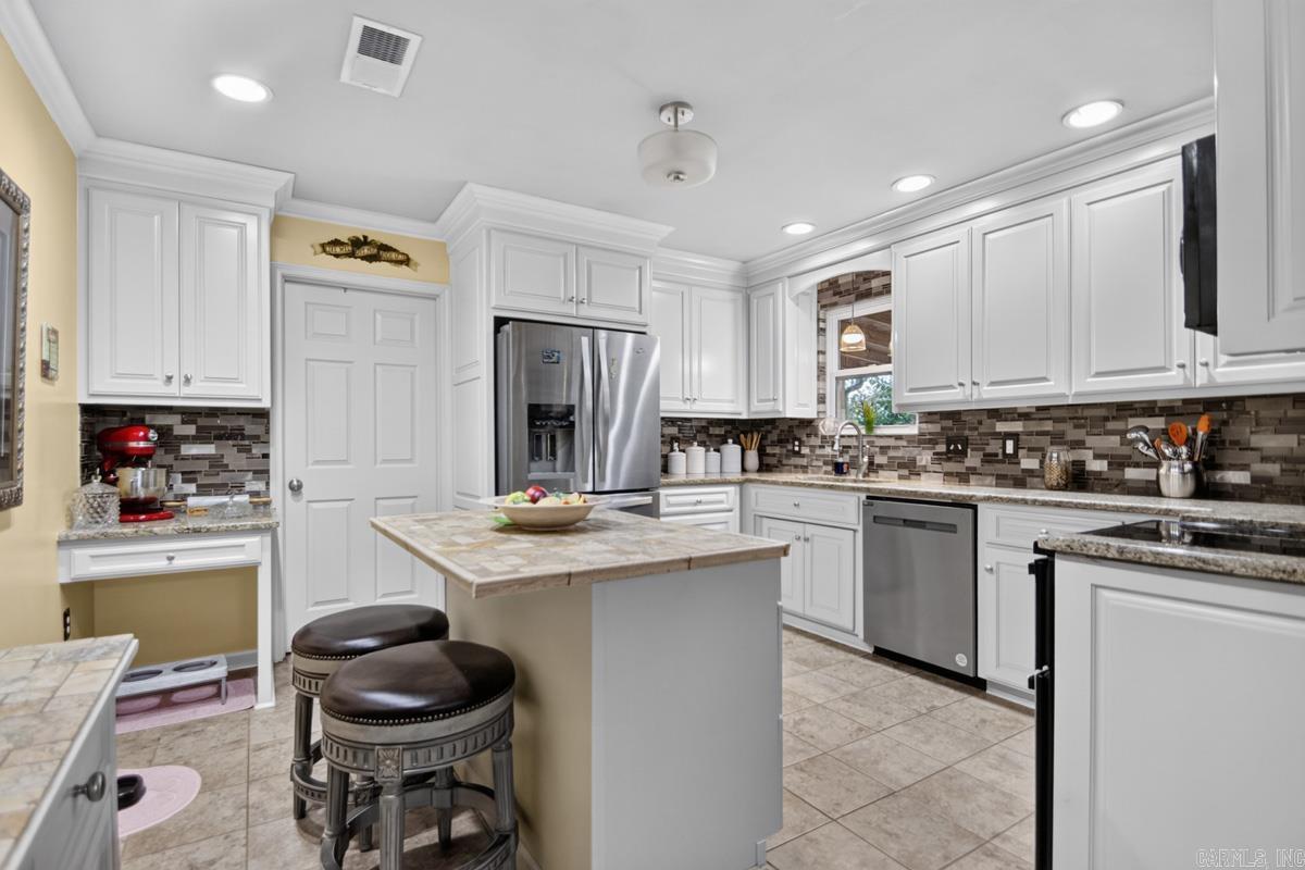 SHERWOOD ACRES - Residential