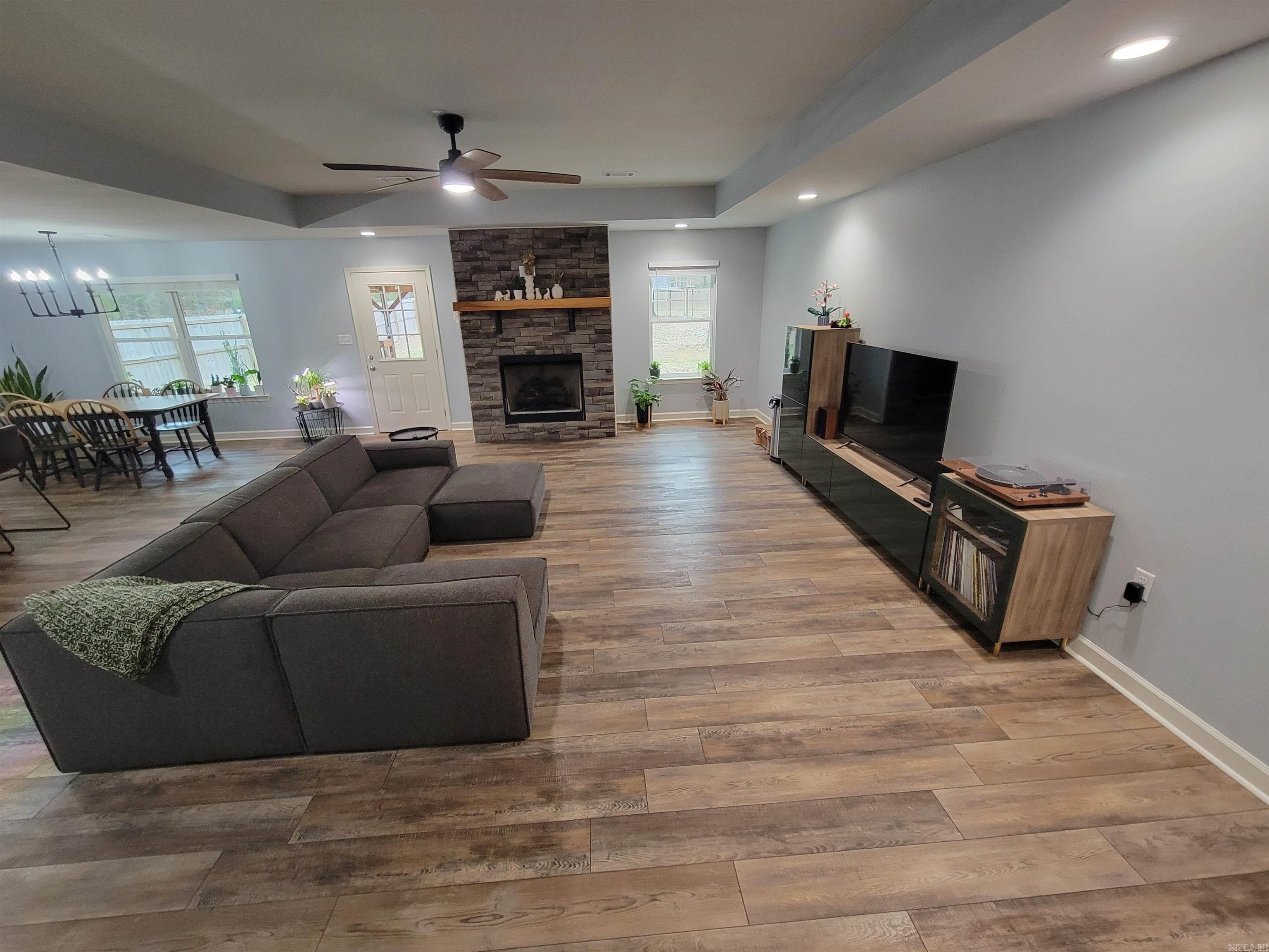 HONOR'S PLACE - Residential