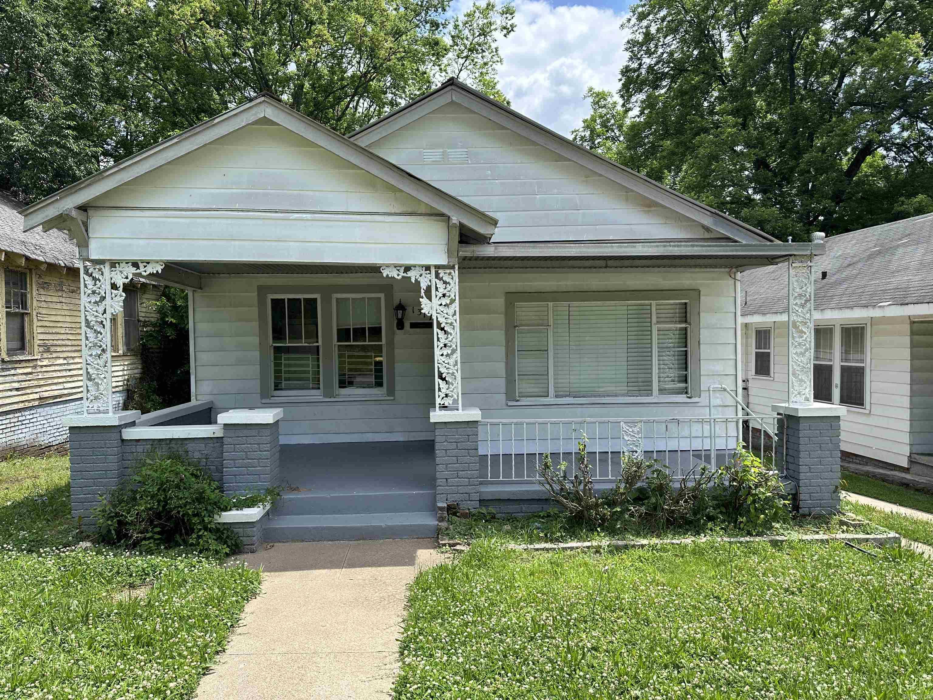 Discover this newly renovated 4-bedroom, 2-bath home in the heart of Little Rock. With brand new flooring and countertops, and numerous other updates, this house offers modern comfort and style. Enjoy your mornings on the spacious front porch, sipping coffee and listening to the birds, or catch up with friendly neighbors. Located just minutes from the vibrant SOMA area, this home combines convenience with charm. Schedule a tour today to see if this beautiful house is your next home.