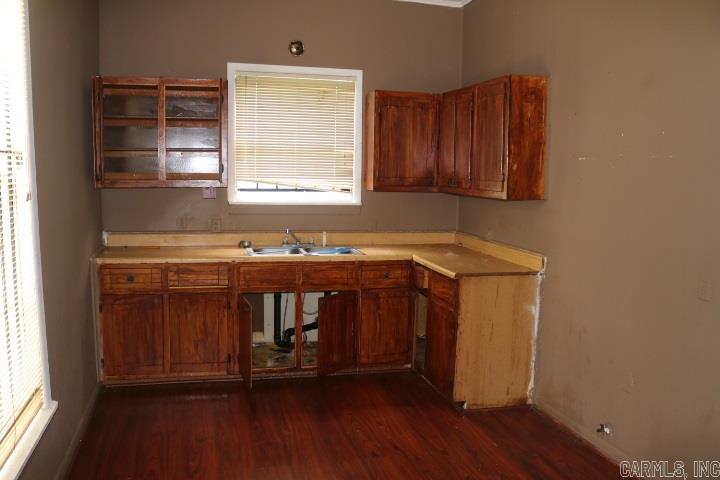 WORTHEN W B - Residential