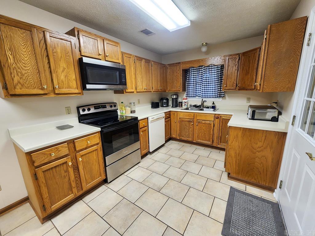 WHITEHALL - Residential