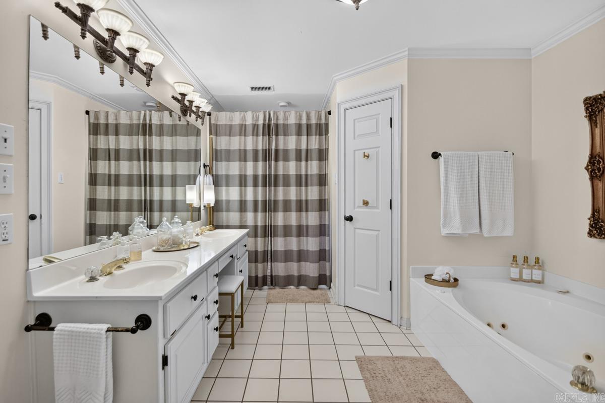 LONGLEA - Residential