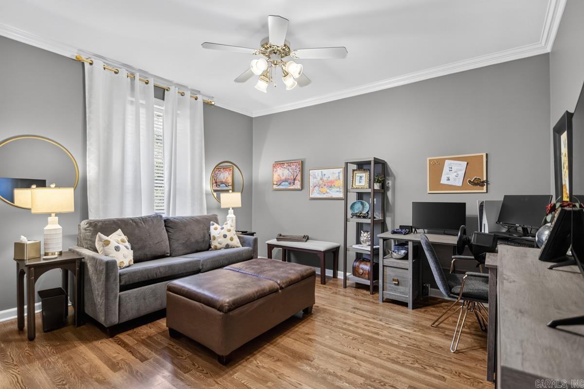 LONGLEA - Residential