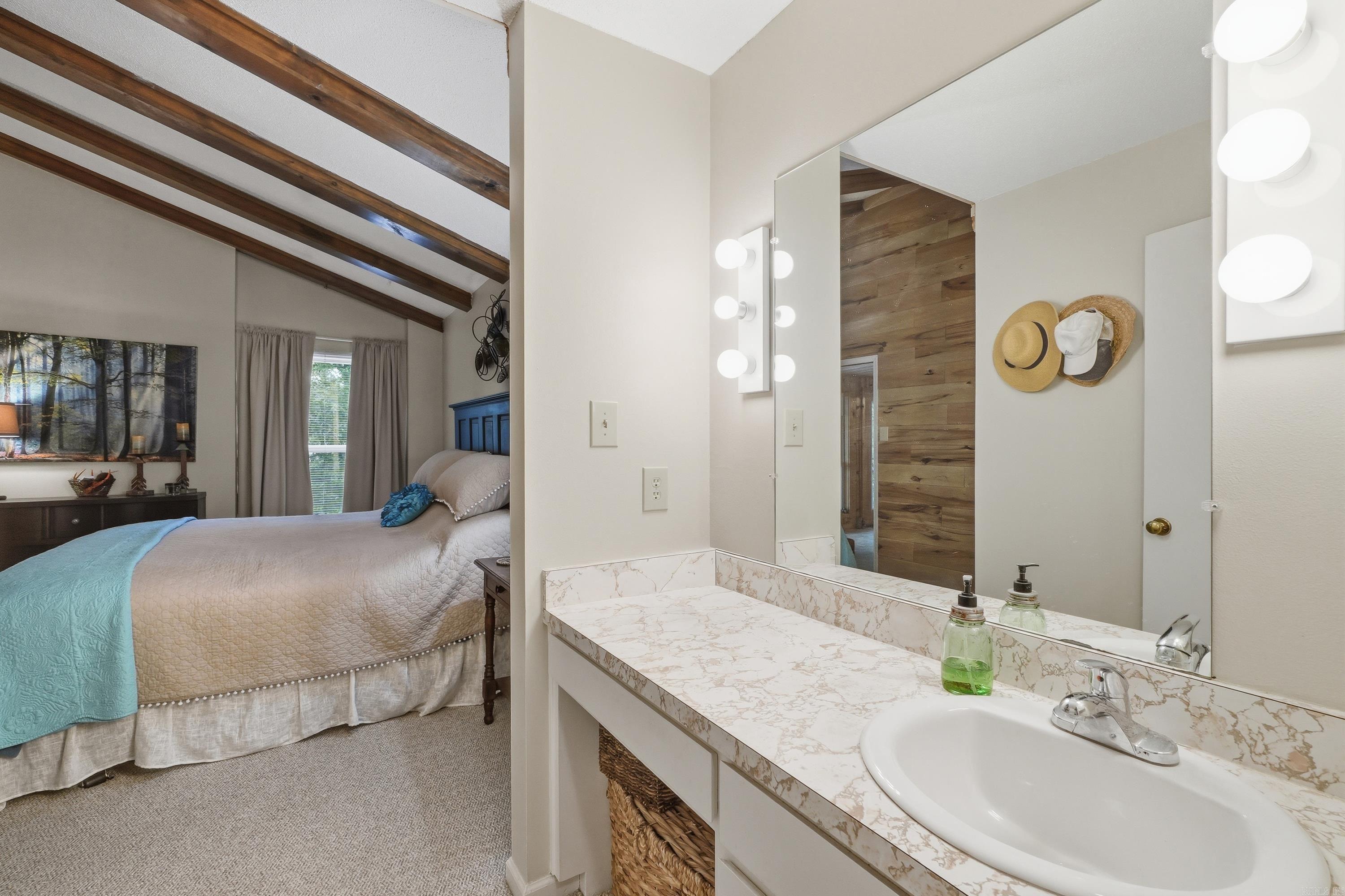 INDIAN HILLS - Residential