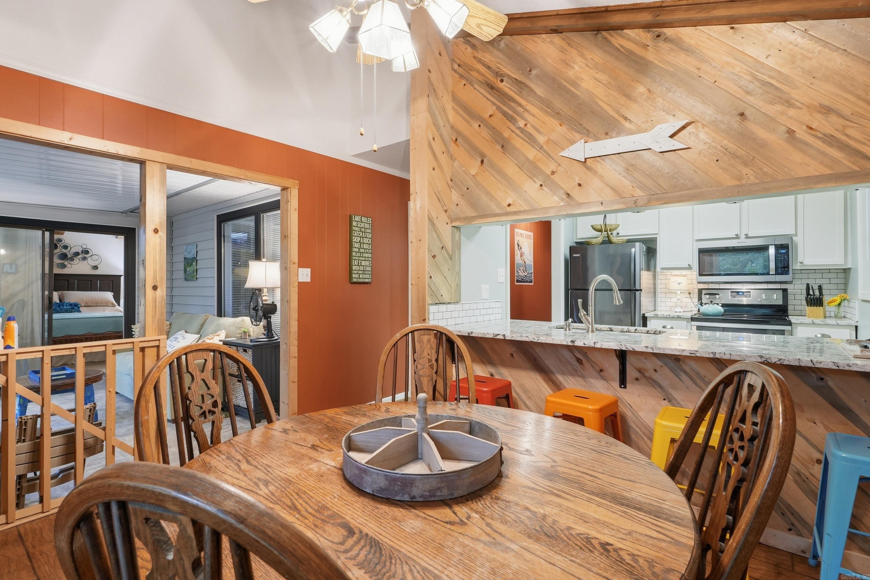 INDIAN HILLS - Residential