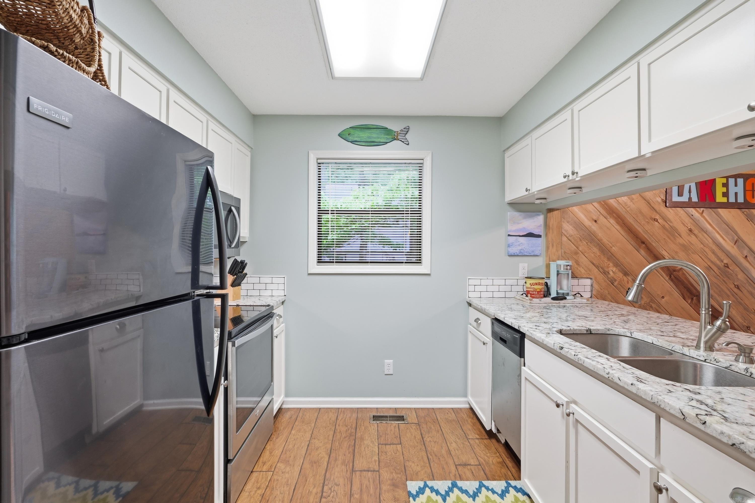INDIAN HILLS - Residential