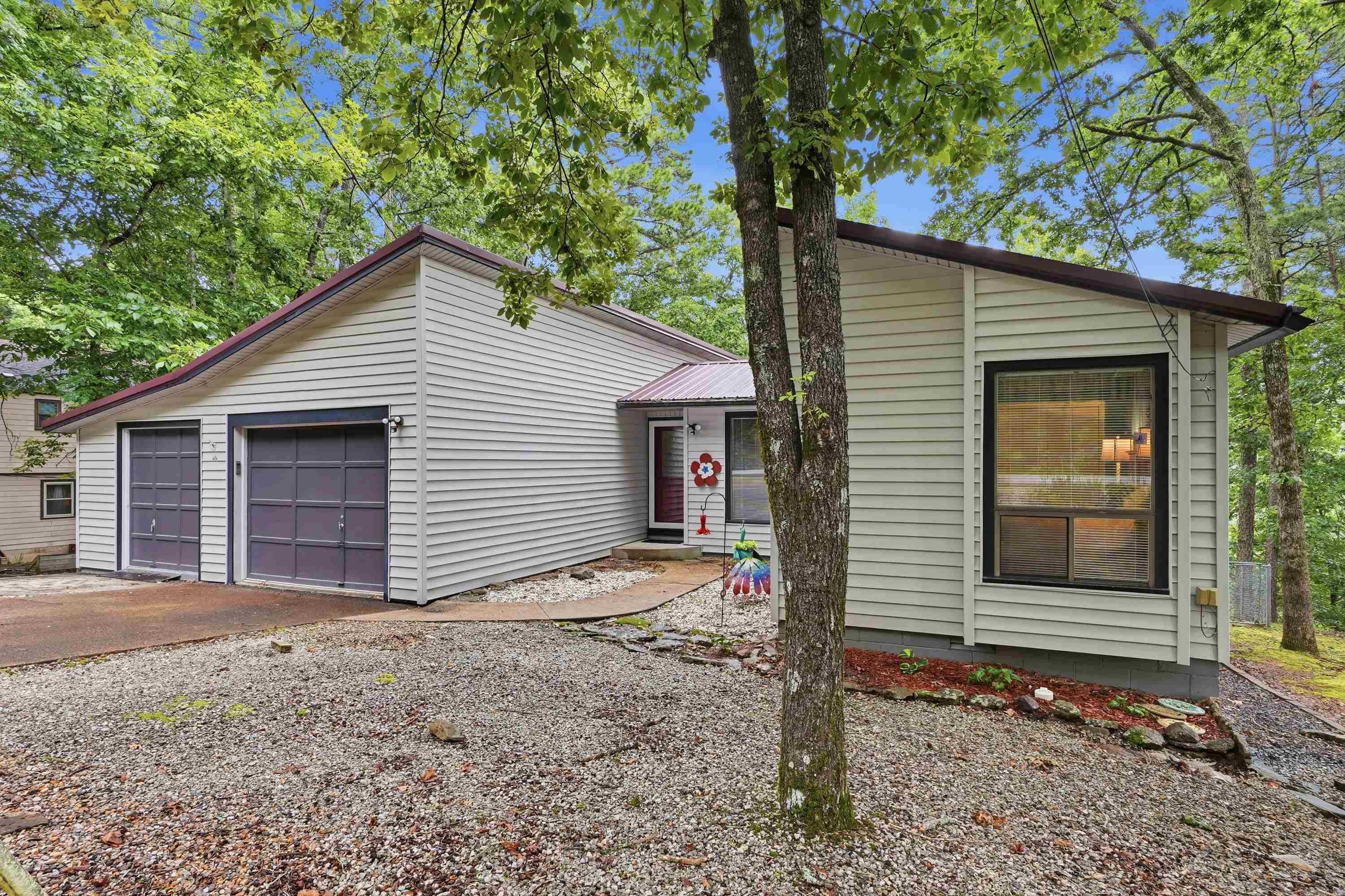 INDIAN HILLS - Residential