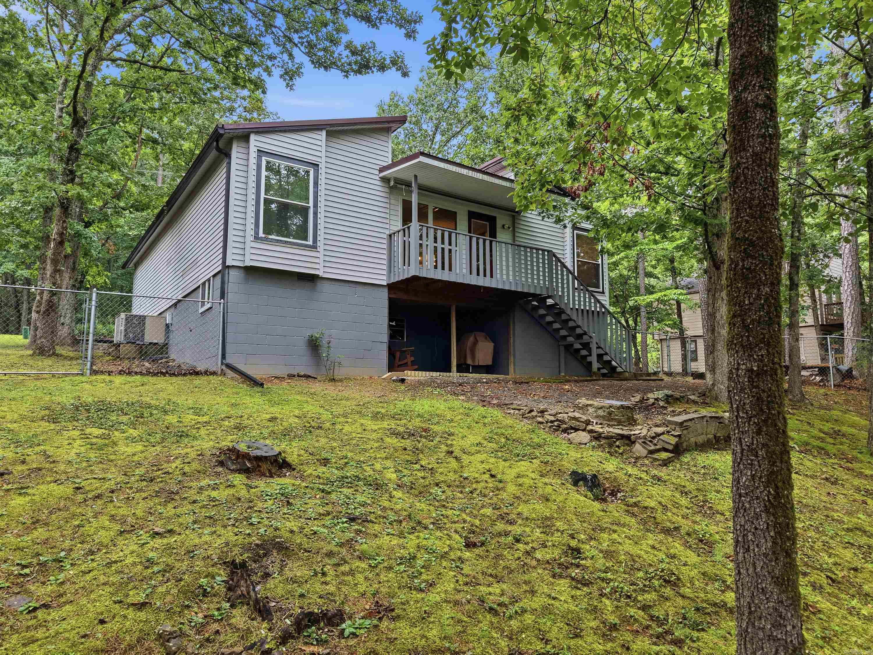 INDIAN HILLS - Residential