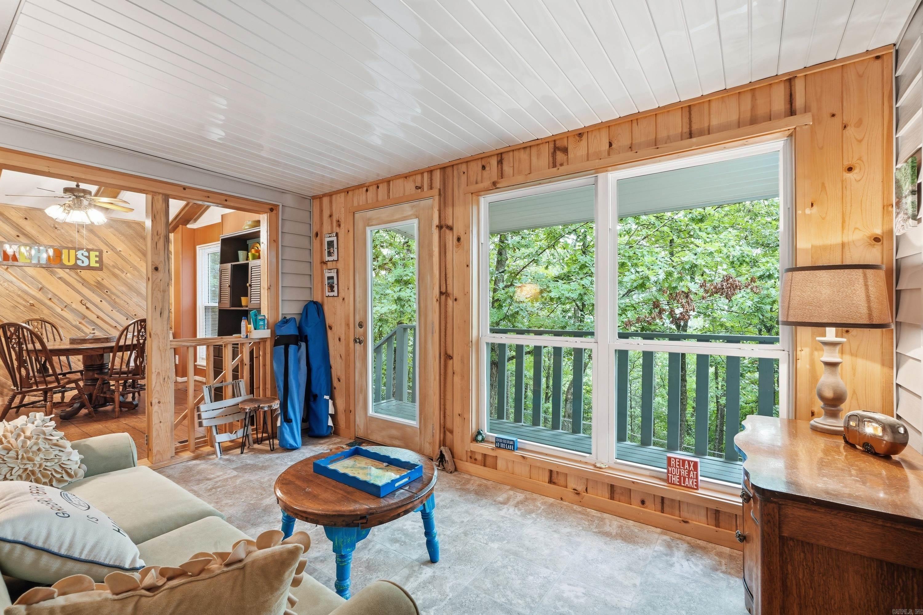 INDIAN HILLS - Residential