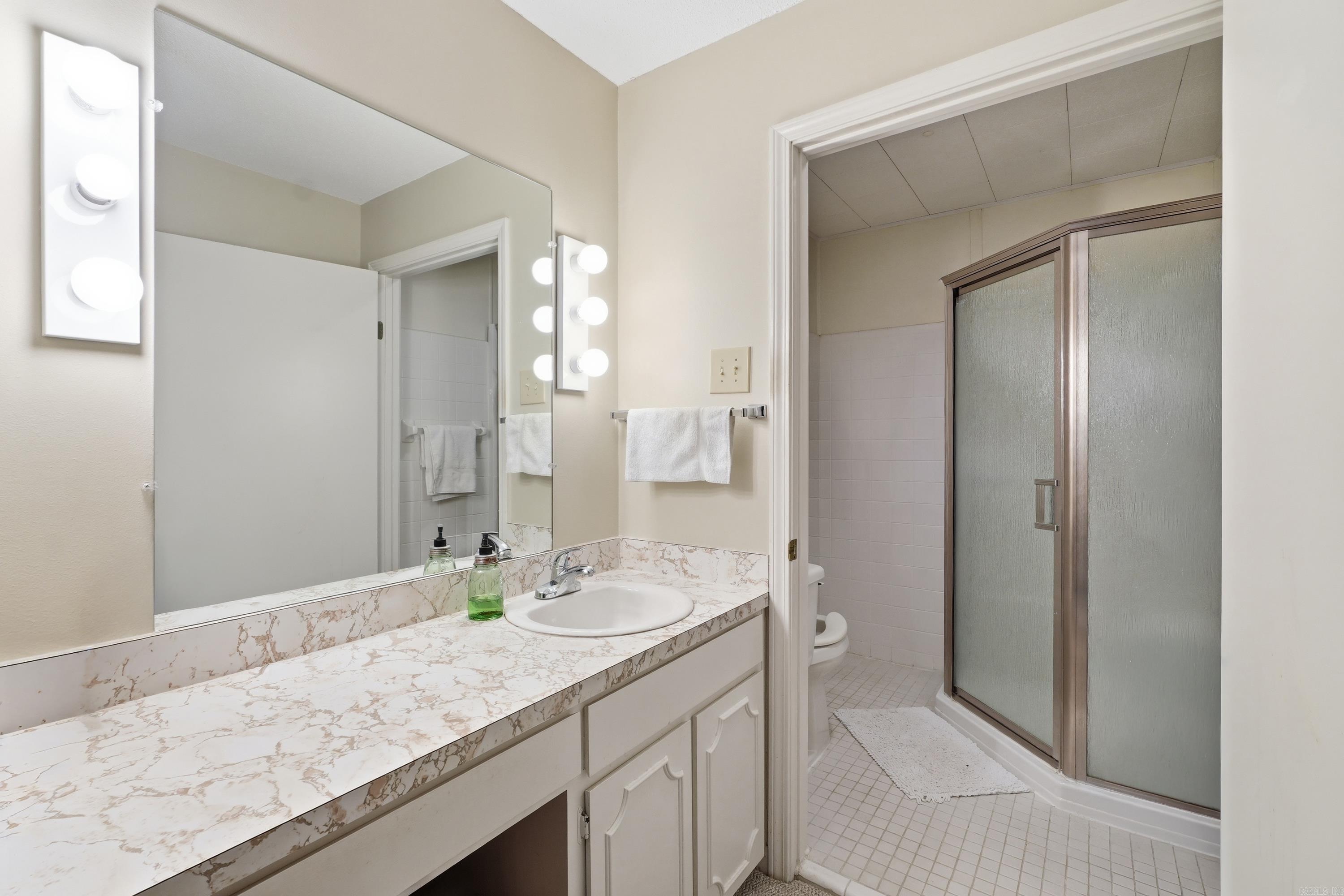 INDIAN HILLS - Residential