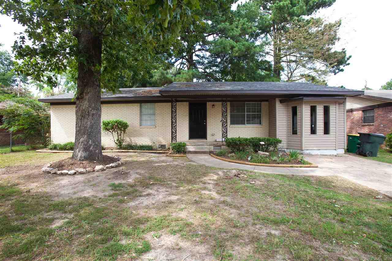Cute 3bd/1.5ba in SWLR that is waiting for you to call home! Brand new paint and flooring throughout. Bay window in living room for the perfect reading nook. Plenty of cabinet and counter space in kitchen. Sleek granite countertops. Separate laundry closet with hookups. Master bedroom with a half bath. Nice size yard with back patio area and plenty of shade. This property is managed by Hoffman Team so beware of scammers - we will never ask you to Cashapp us money. The lease for this property is for 18 months to 2 years with a 3% increase after the first year. Income must be 3x the amount of rent per month unless you have a housing voucher. Deposit, first month’s rent, and the $50 administration fee due before move in. Visit our Hoffman Team website or come to our office to schedule your showing today! We are located at 3009 W Markham Street in Little Rock and our office hours are Monday - Friday, 8:30am-4:30pm.