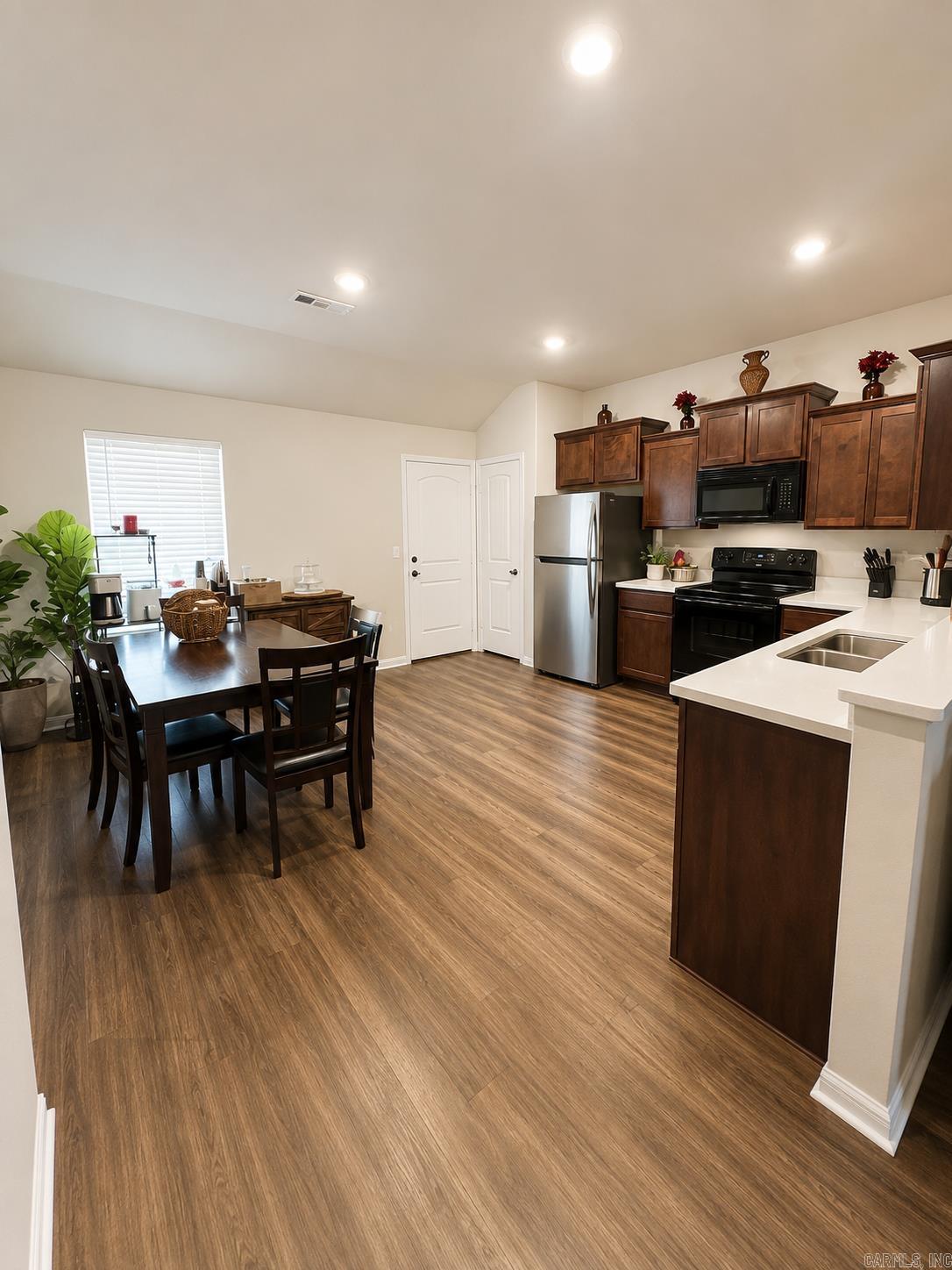 STAGECOACH MEADOWS - Residential