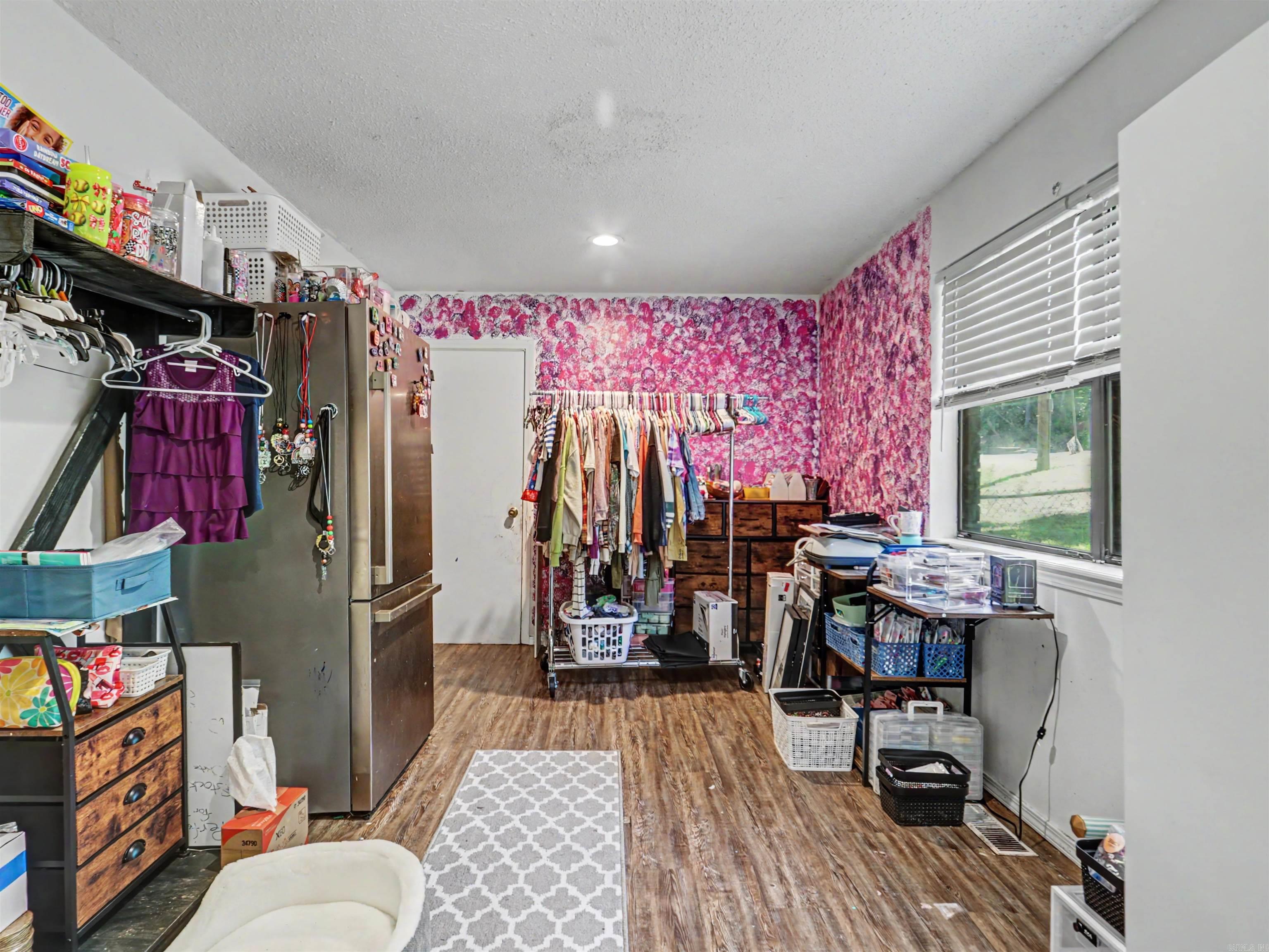 WOODRIDGE ESTATES - Residential