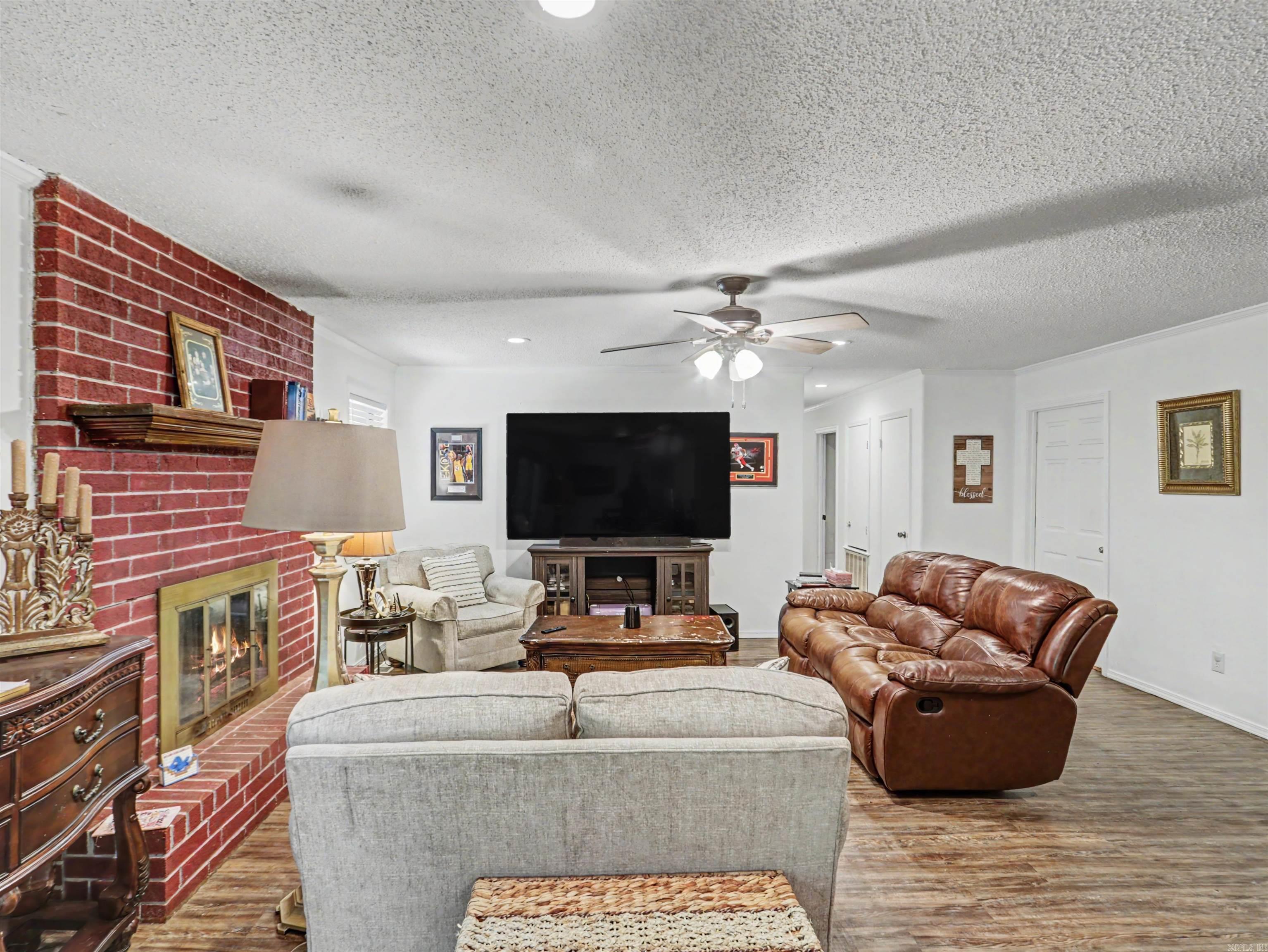 WOODRIDGE ESTATES - Residential