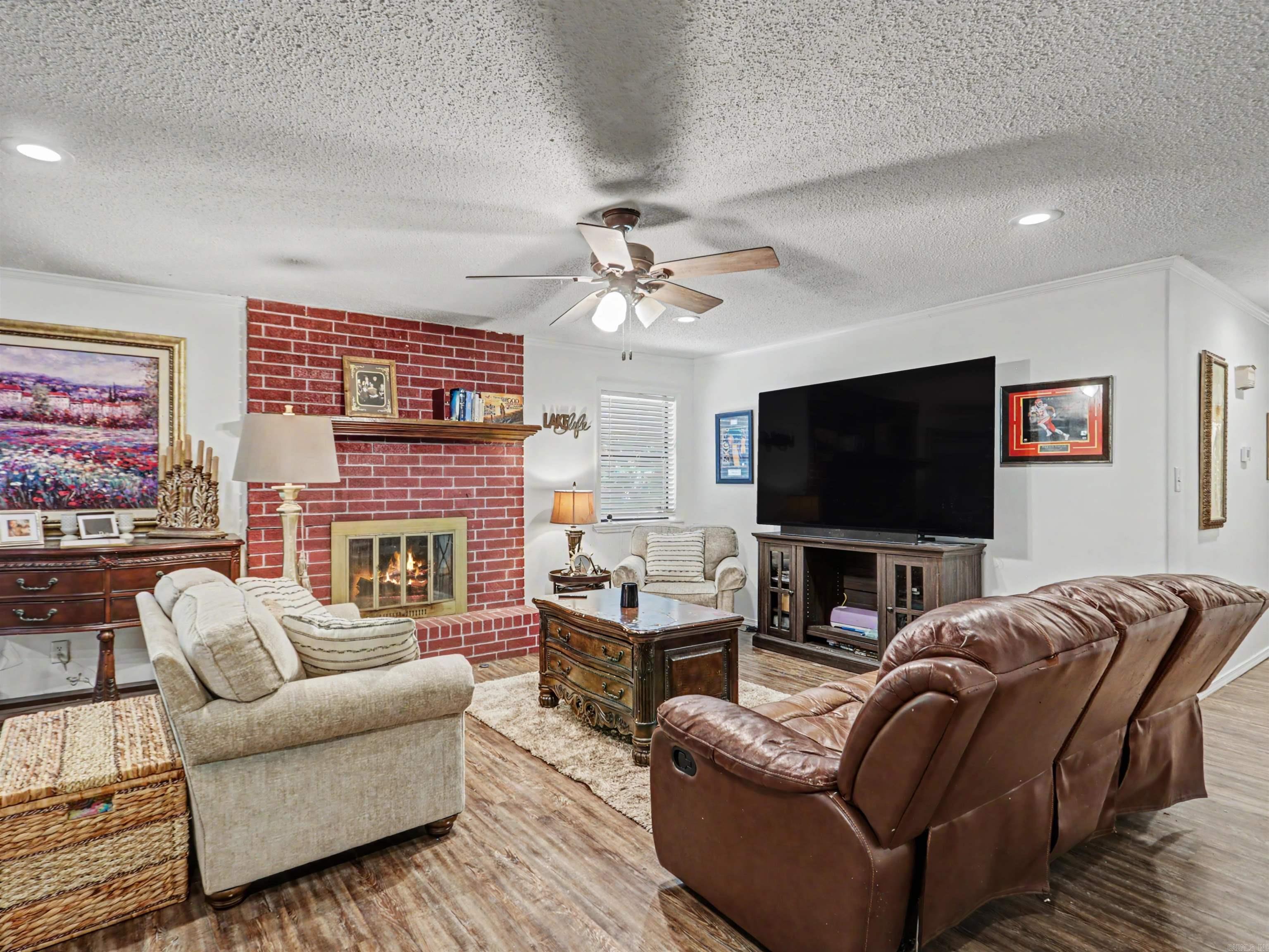 WOODRIDGE ESTATES - Residential