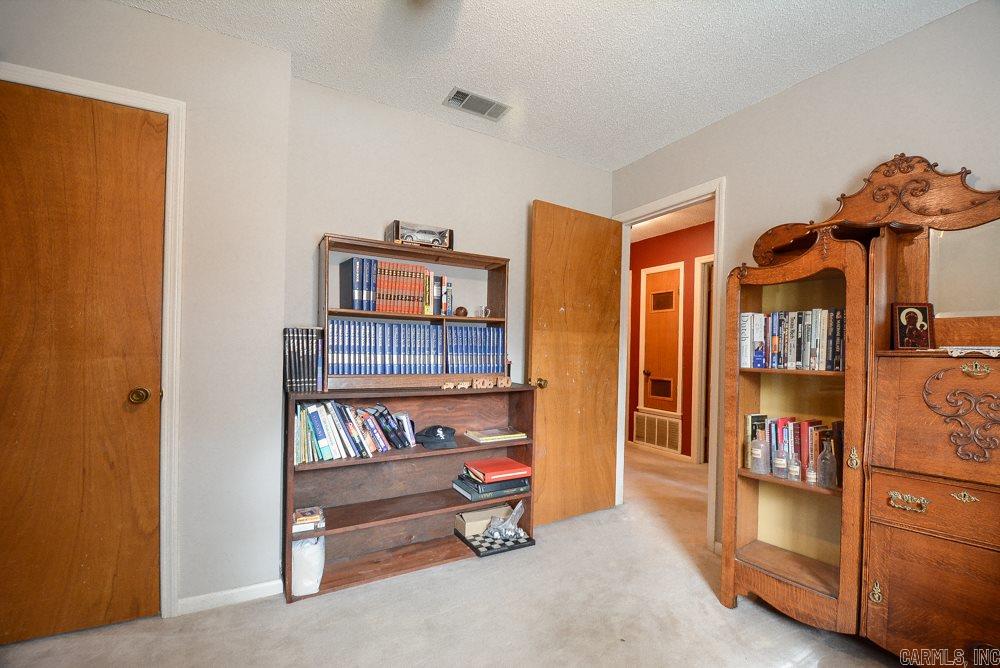 OTTER CREEK COMMUNITY - Residential