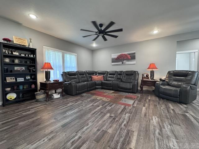 ARKANSAS ESTATES - Residential