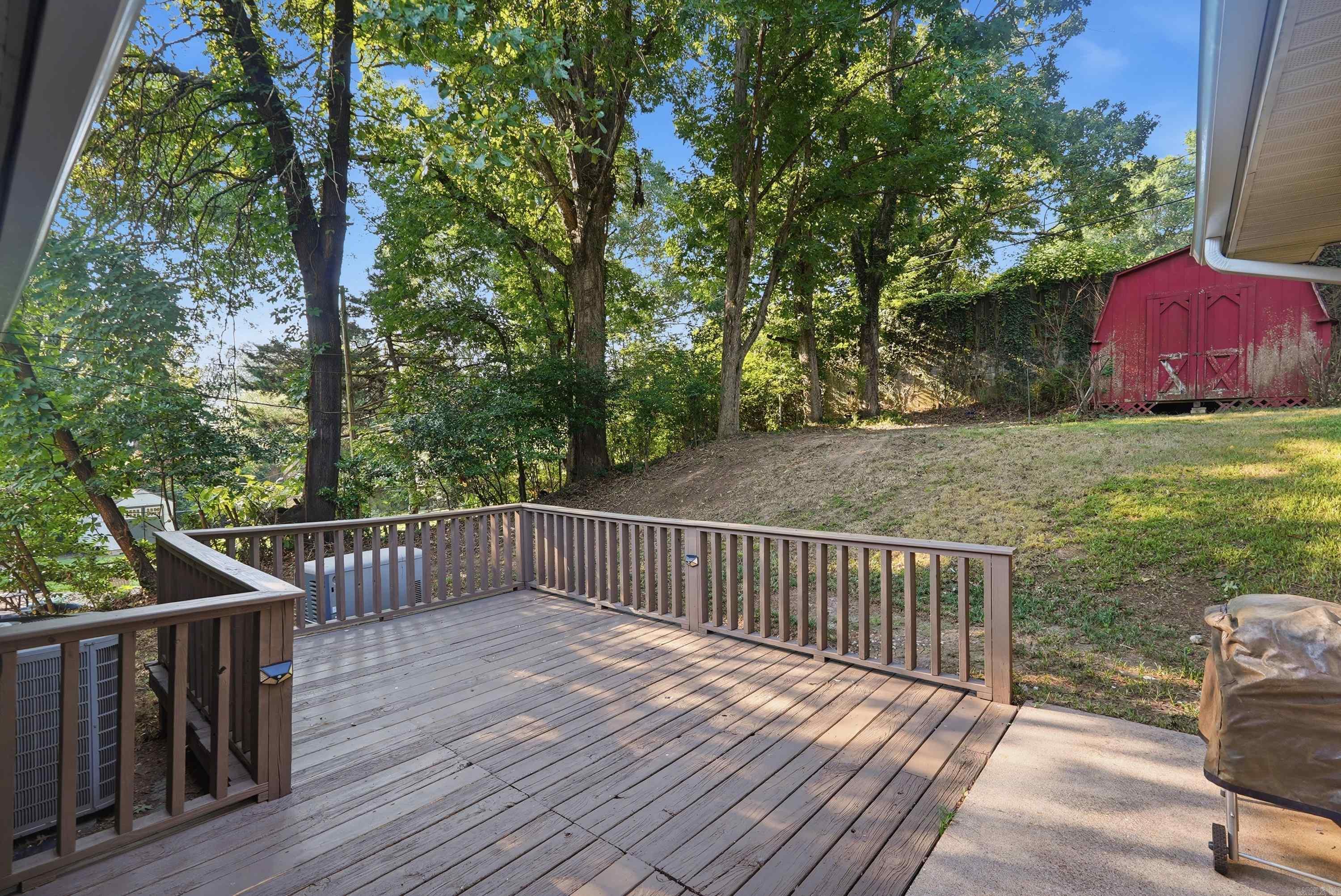 KINGWOOD PLACE - Residential