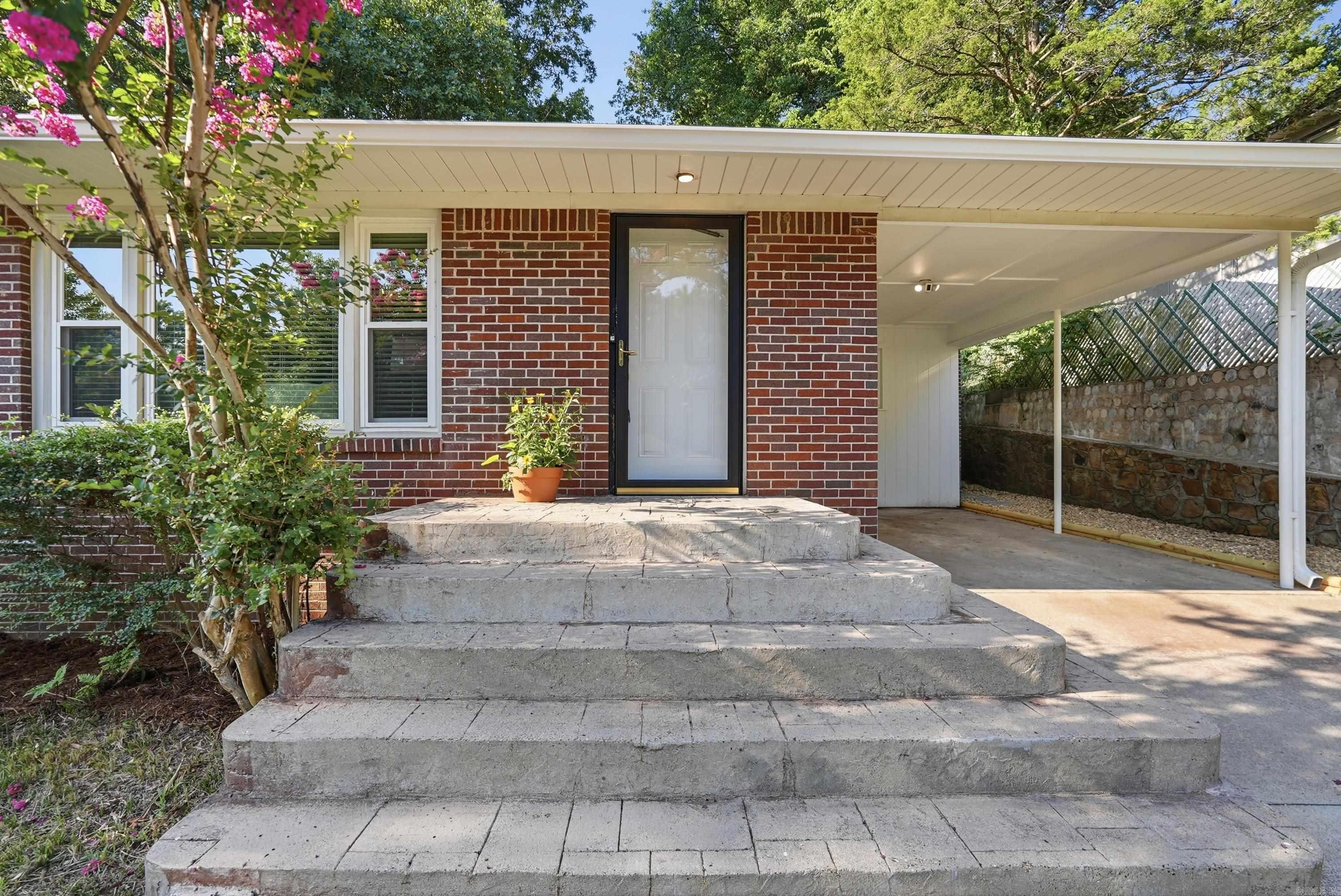 KINGWOOD PLACE - Residential